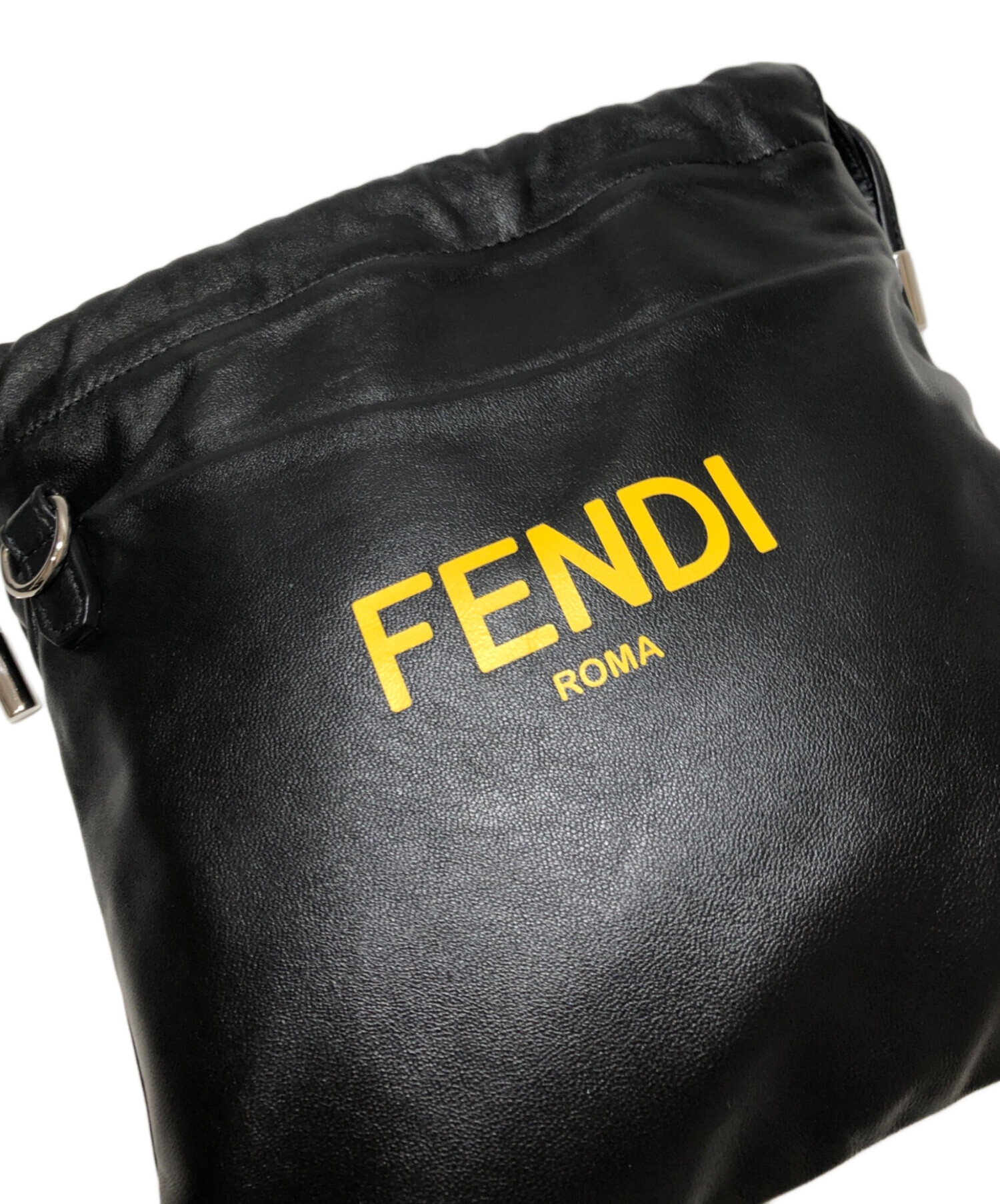 FENDI フェンディ ショルダーバッグ  黒 【古着】【中古】【送料無料】 中古・古着通販】FENDI (フェンディ) ショルダーバッグ ブラック