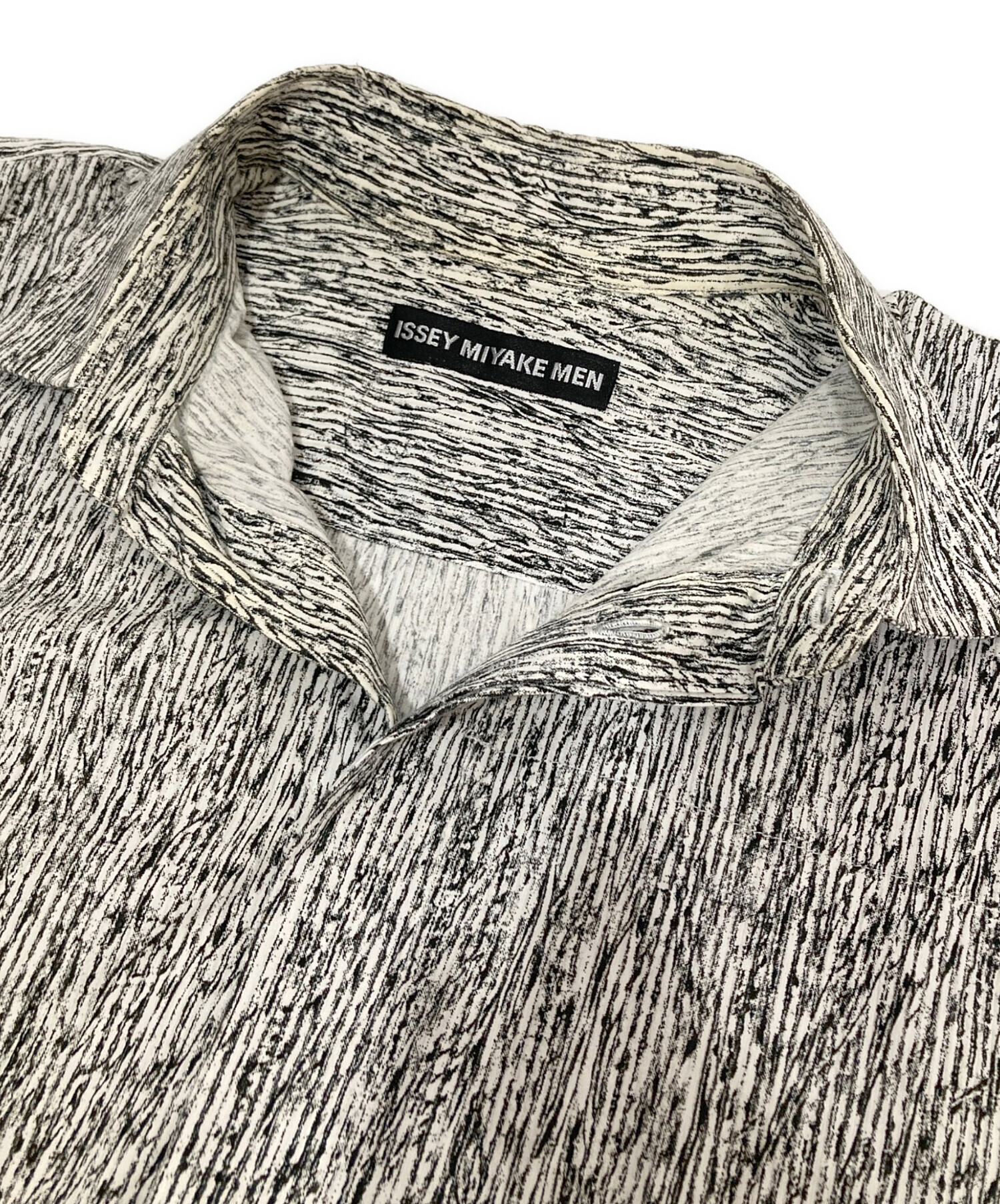 イッセイミヤケメン ISSEY MIYAKE MEN 総柄Tシャツ 3 中古・古着通販】ISSEY MIYAKE MEN (イッセイミヤケメン) 総柄半袖