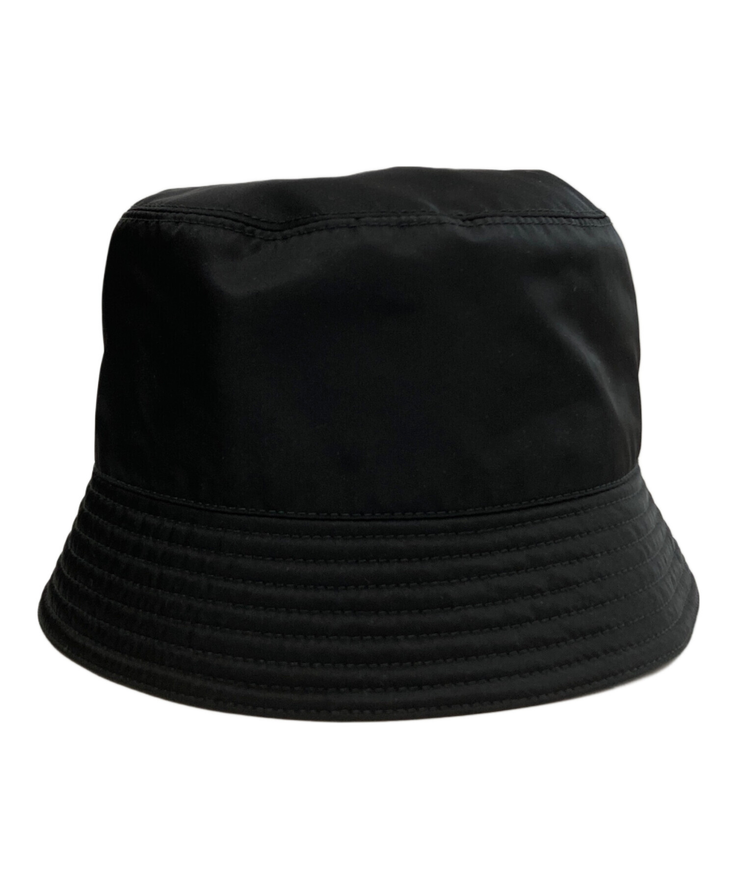 PRADA プラダ RE-NYLON 三角プレート バケットハット sizeL 中古・古着通販】PRADA (プラダ) RE NYLON 三角ロゴプレート バケット