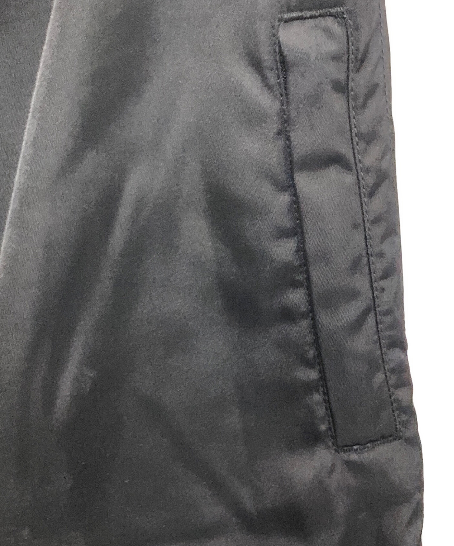 中古・古着通販】PRADA (プラダ) トライアングルロゴプレート Re-Nylon