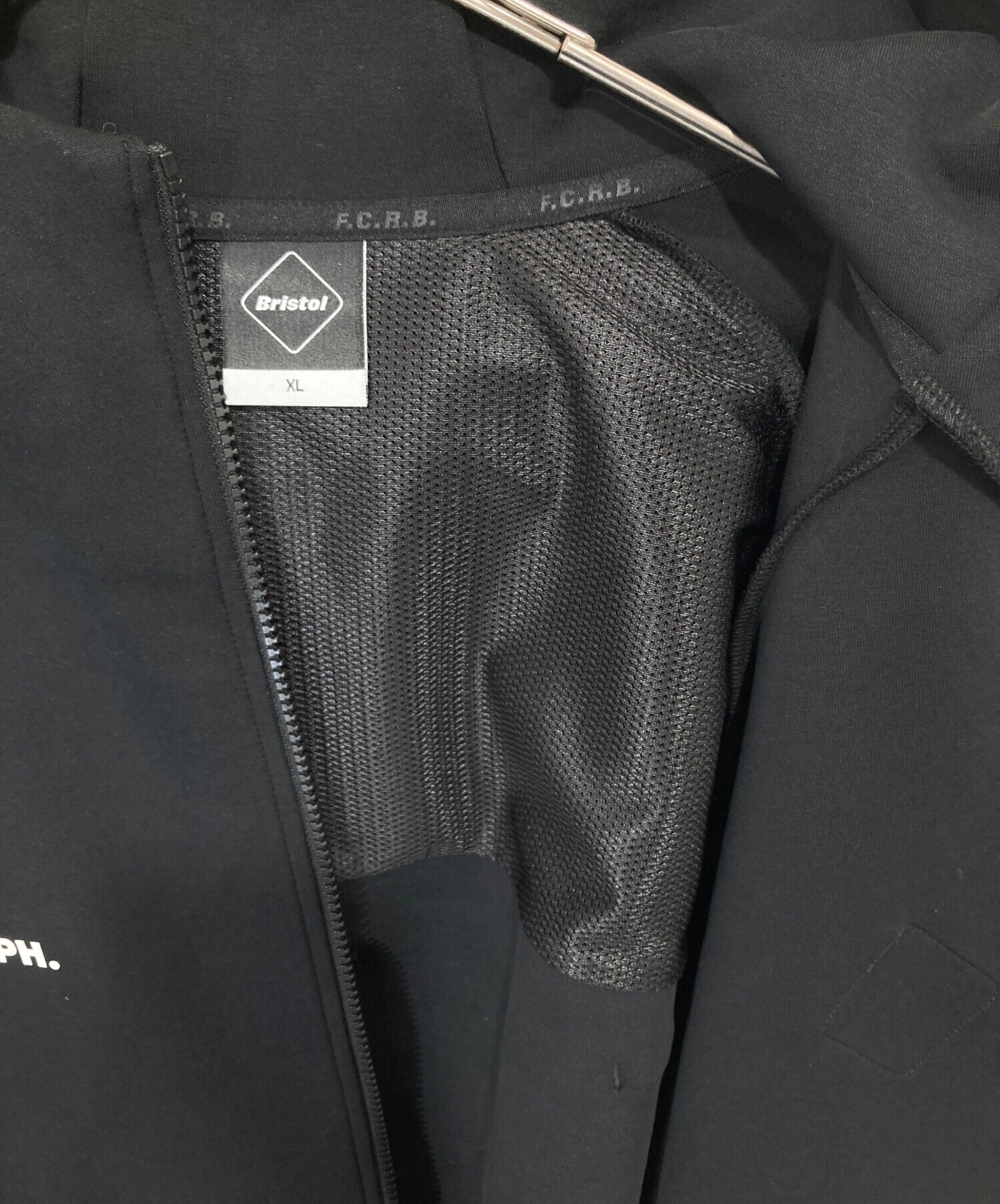 中古・古着通販】F.C.Real Bristol (エフシーレアルブリストル) TECH