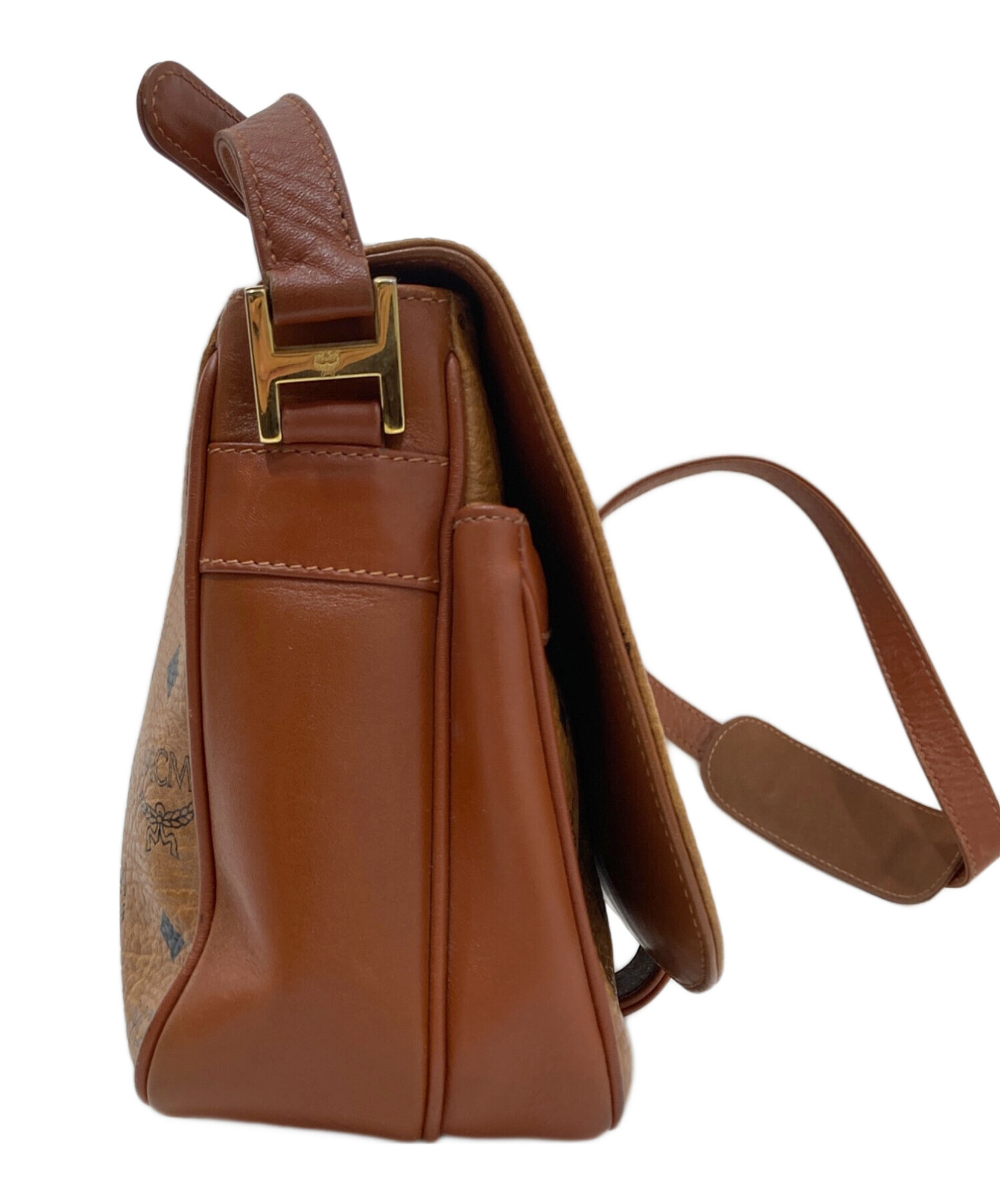 MCM ブラウンレザーショルダーバッグ 中古・古着通販】MCM (エムシーエム) ショルダーバッグ ブラウン