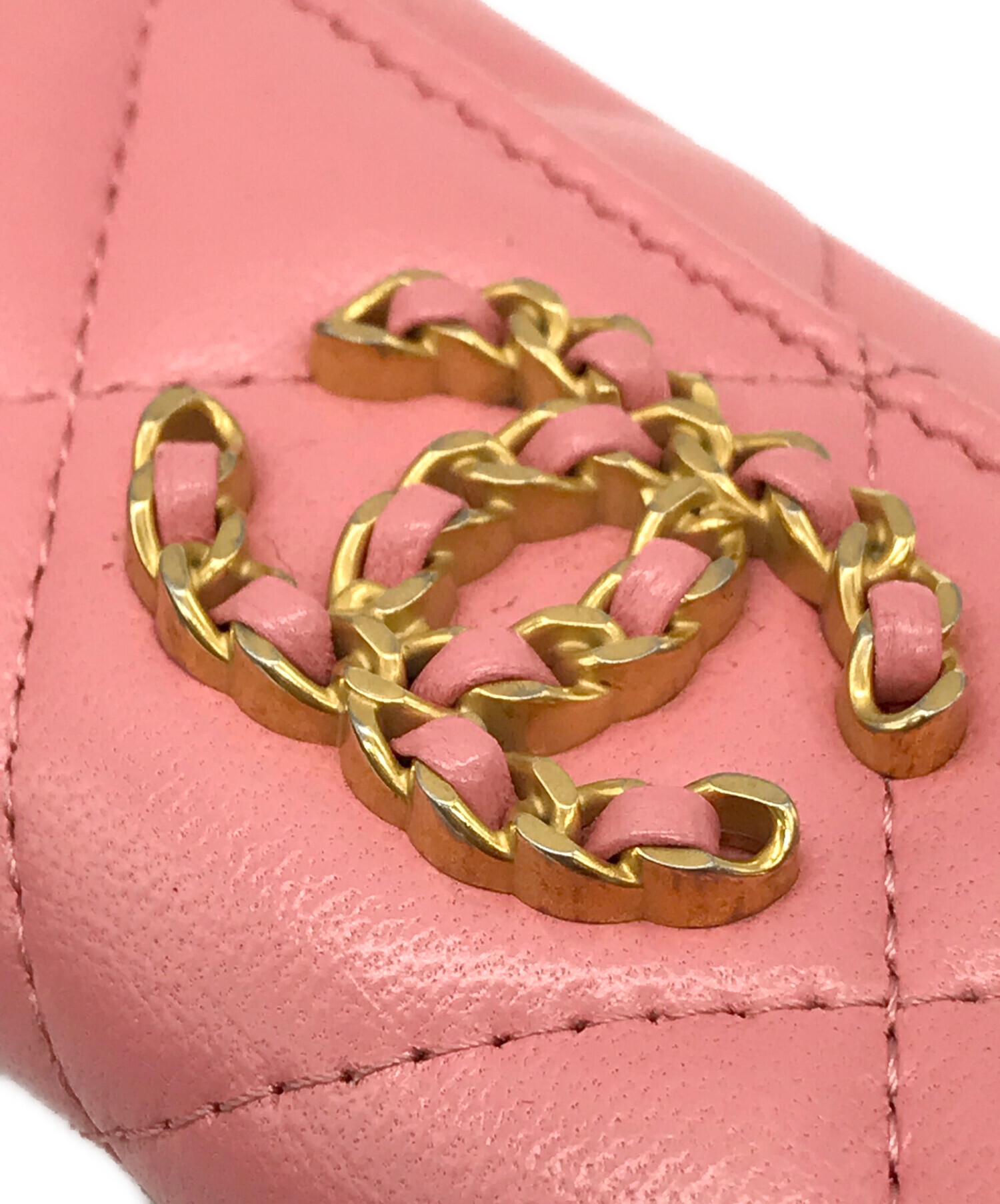中古・古着通販】CHANEL (シャネル) 19(ナインティーン) フラップ 