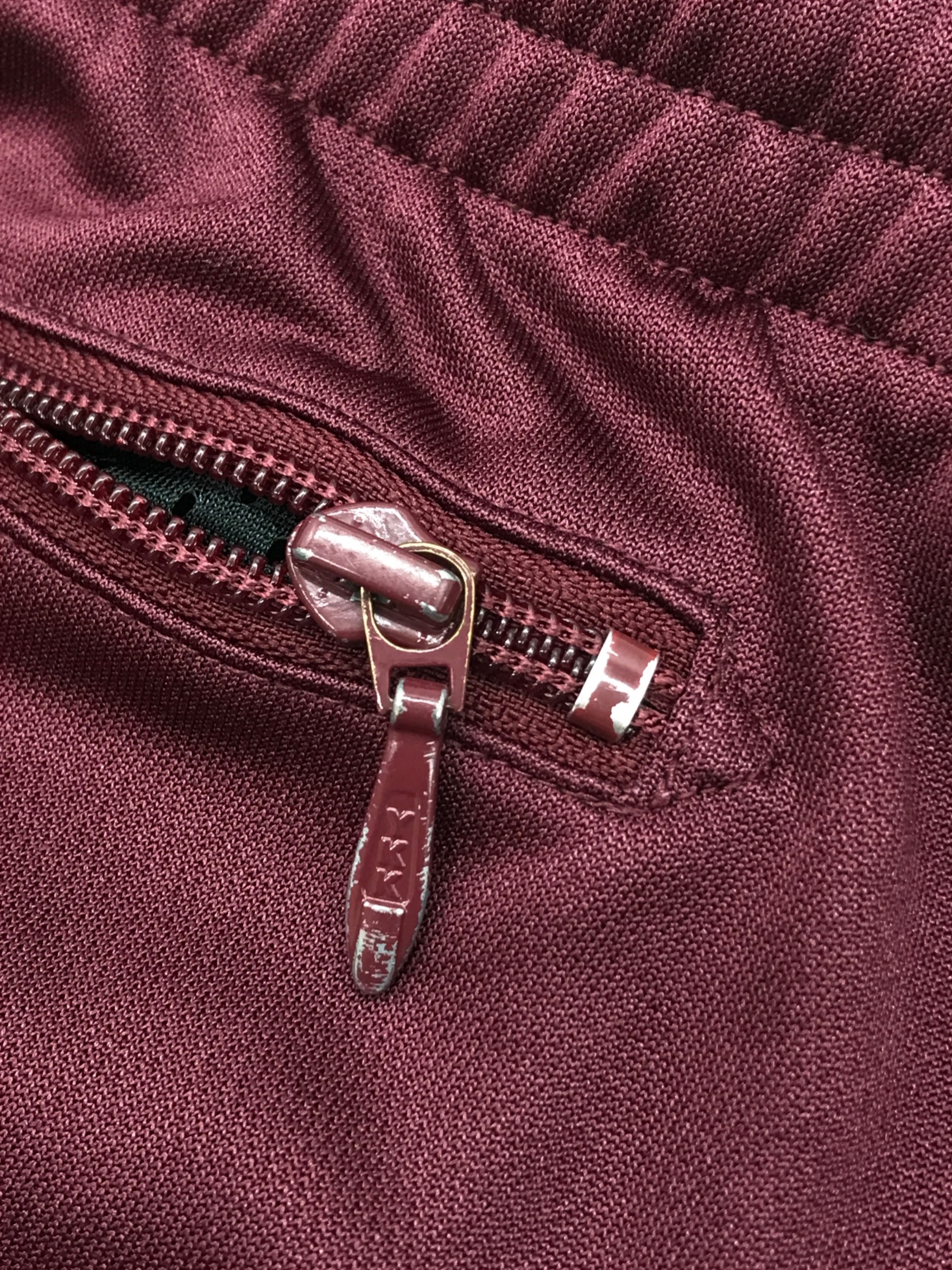 中古・古着通販】Needles (ニードルズ) ZIPPED TRACK PANT ボルドー