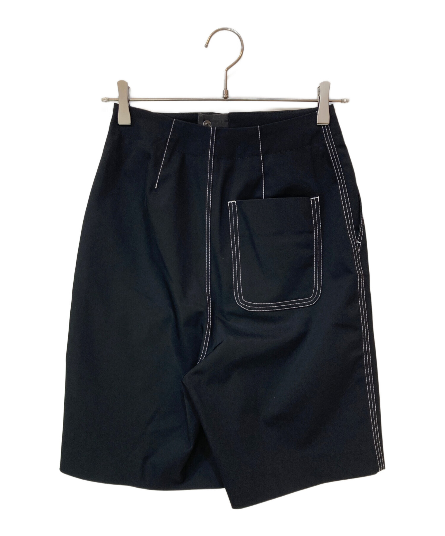 IIROT ☆ ブラック タック入り ハーフパンツ 中古・古着通販】IIROT (イロット) ハーフパンツ ブラック サイズ:36