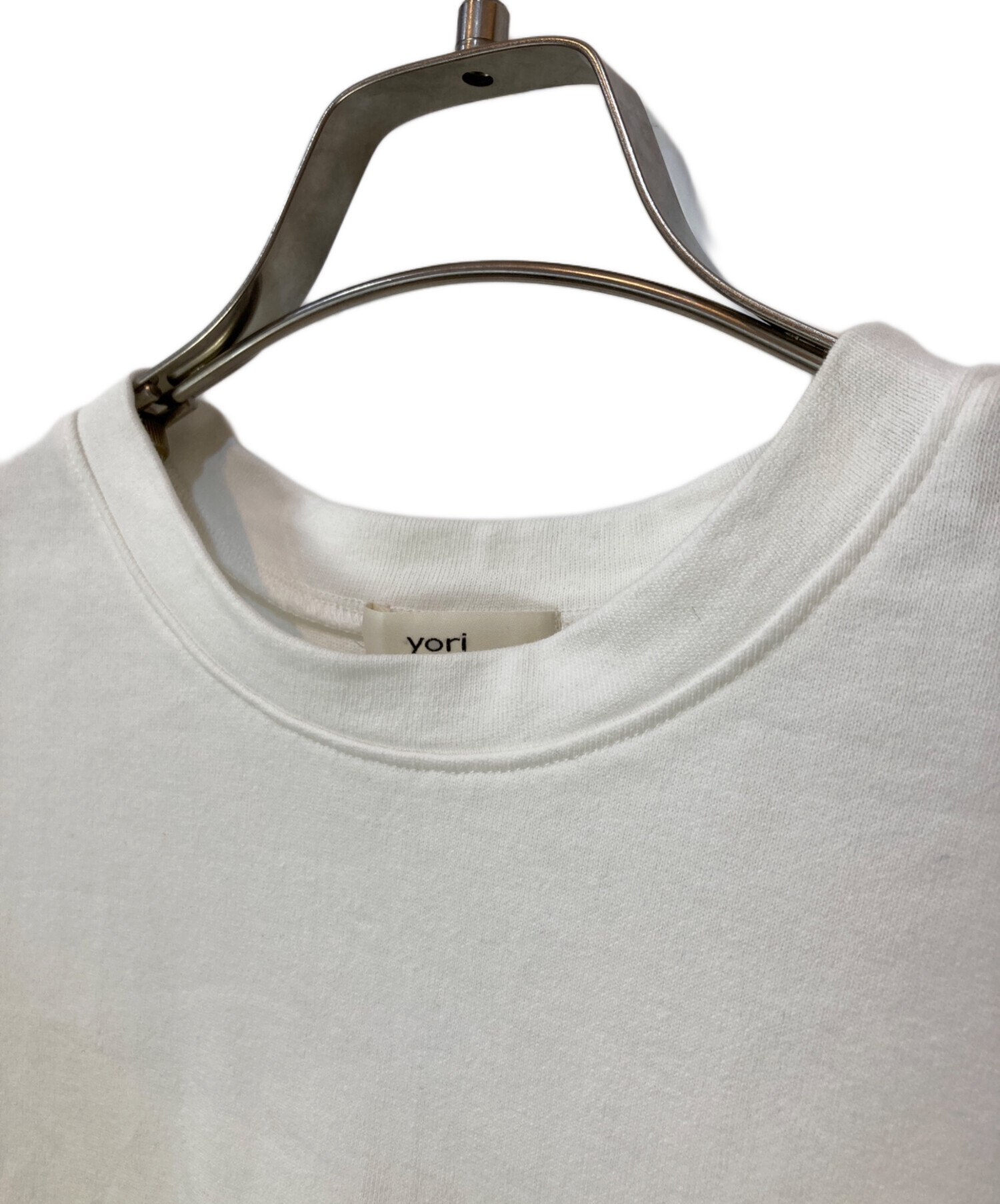 【yoriヨリ】今季完売　ソリッドバックフレアTee ホワイト 中古・古着通販】YORI (ヨリ) ソリッドバックフレアTee ホワイト