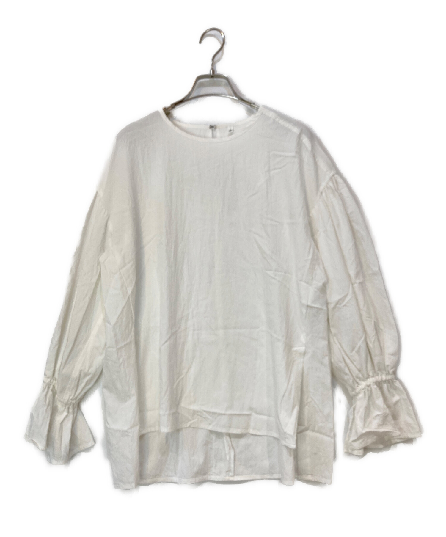 【美品】BEARDSLEY✴︎LIVETART ギャザーカフスシャツ　ホワイト 中古・古着通販】BEARDSLEY (ビアズリー) 《LIVETART》ギャザーカフス