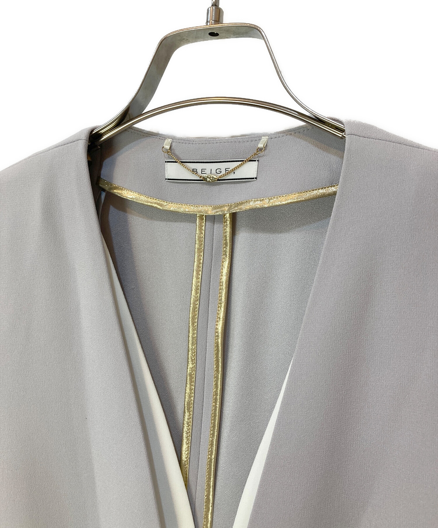 BEIGE ダブルカラージャケット グレー 中古・古着通販】BEIGE (ベイジ) CINDYダブルカラージャケット グレー