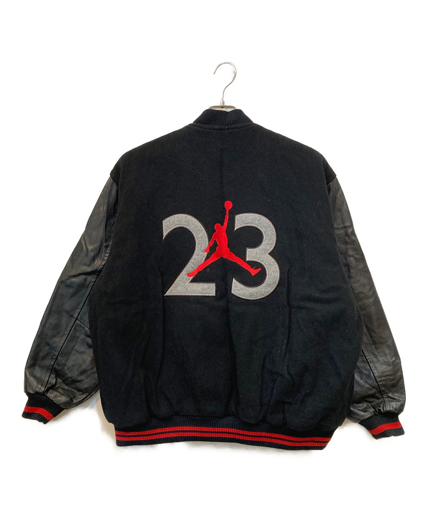 中古・古着通販】NIKE (ナイキ) 90s ジャンプマン スタジャン ブラック