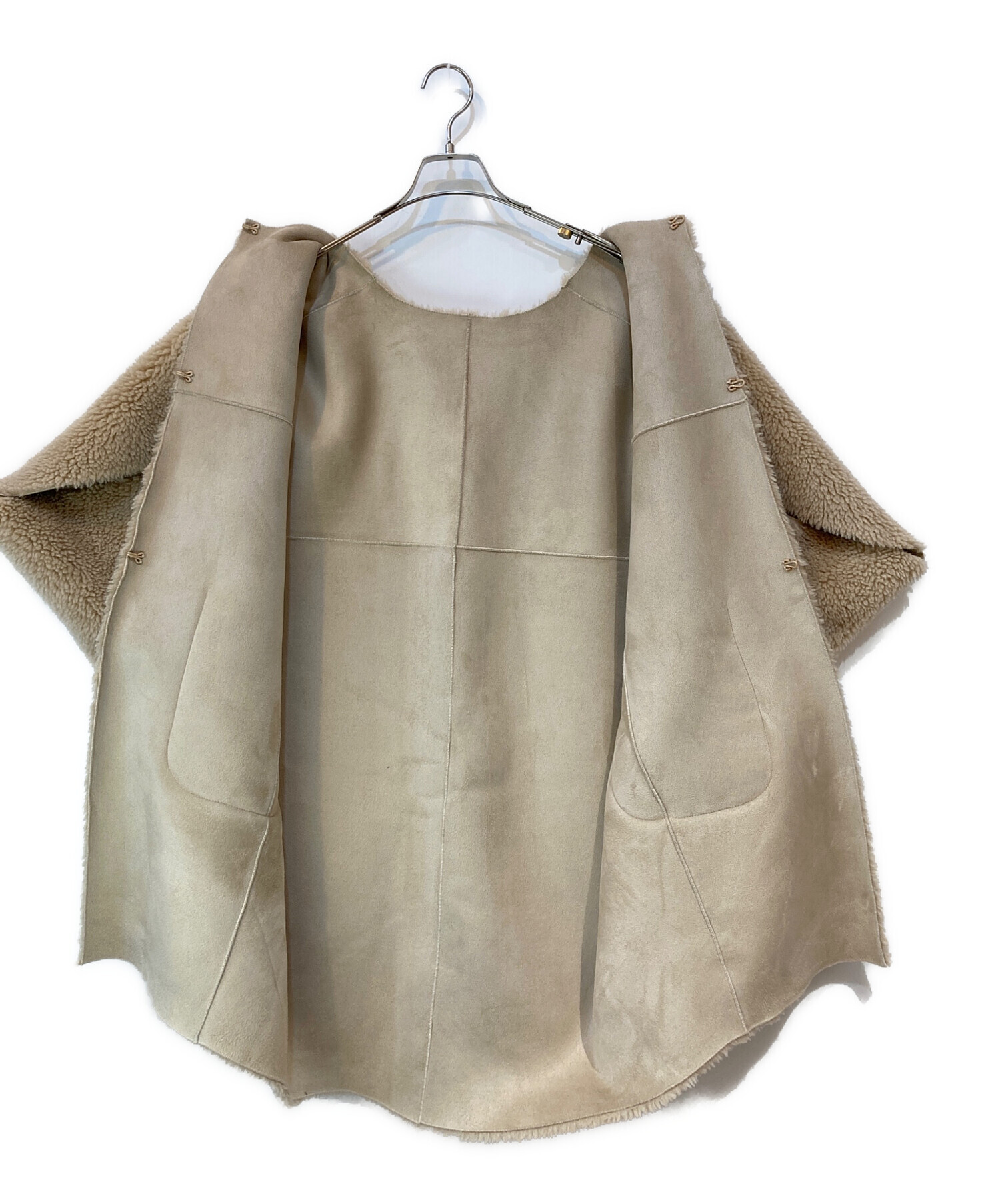 中古・古着通販】AKTE (アクテ) リバーシブルボアケープ ベージュ