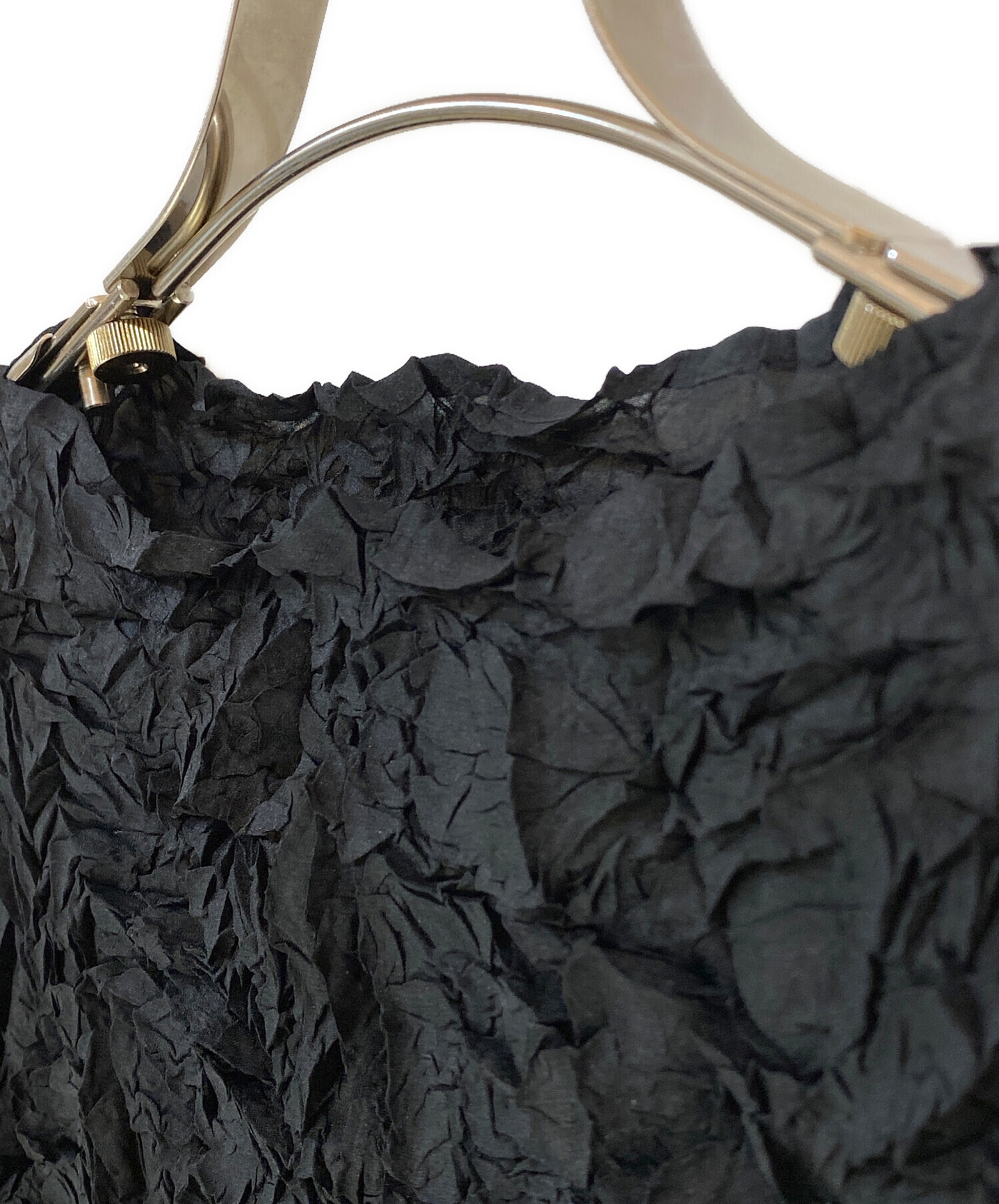 ​希少 イッセイミヤケ しわ加工 ライトグリーン M IM02FJ937 中古・古着通販】ISSEY MIYAKE (イッセイミヤケ) シワ加工トップス