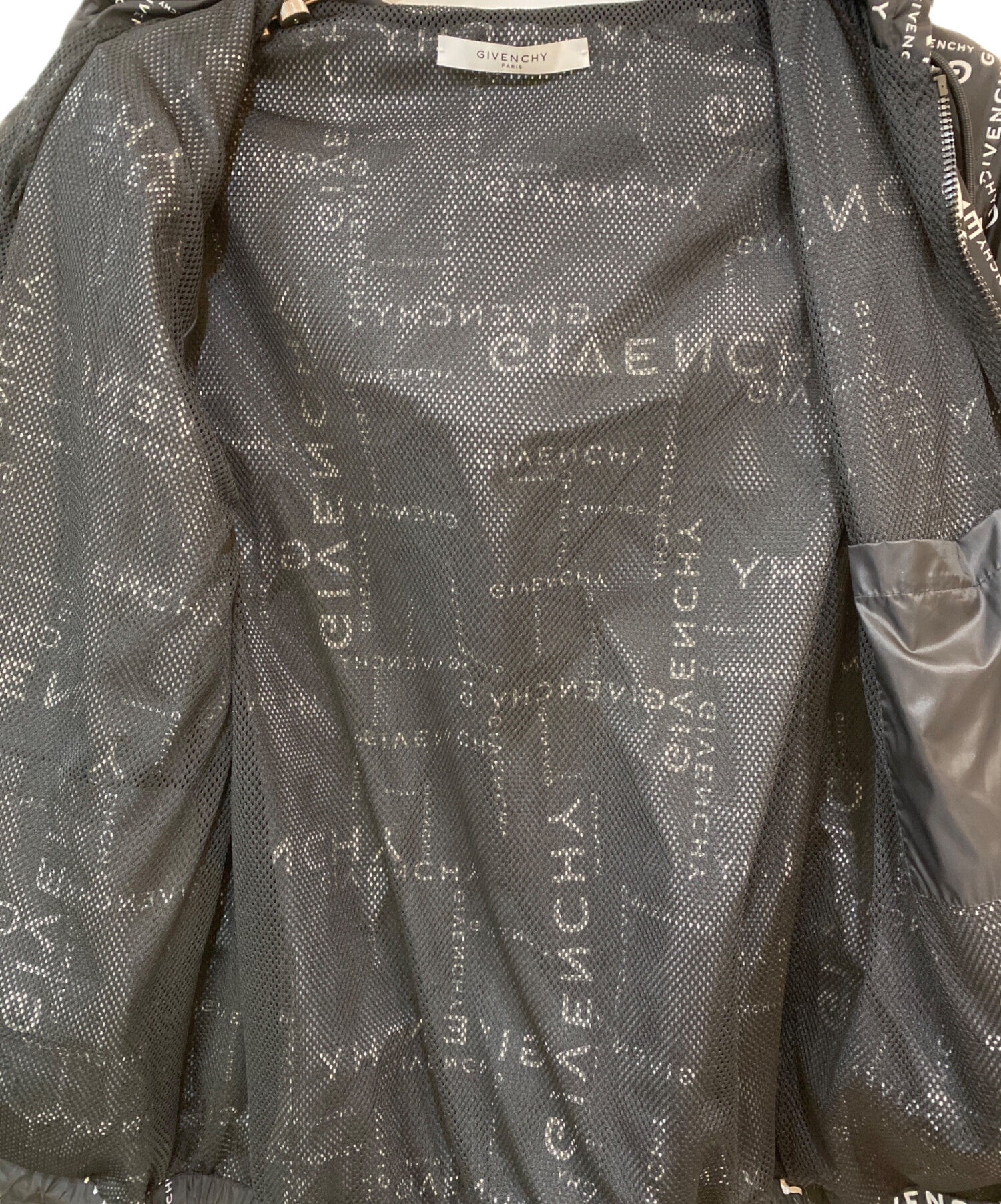 中古・古着通販】GIVENCHY (ジバンシィ) WINDBREAKER ブラック