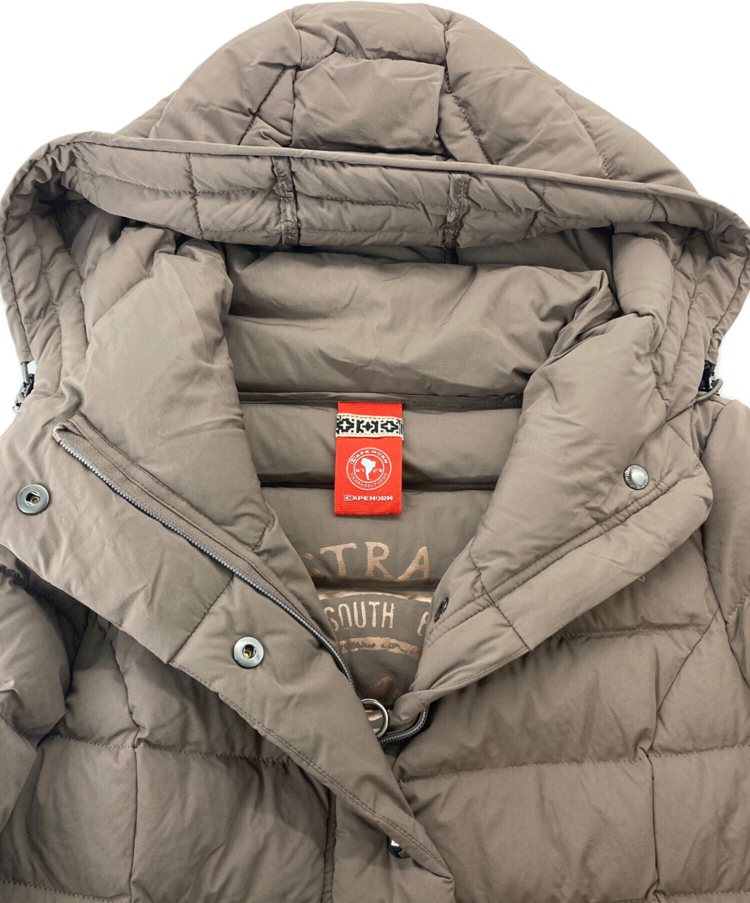 【未使用 美品】ケープホーン　ダウンジャケット　コート　42 ベージュ 中古・古着通販】CAPE HORN (ケープホーン) ダウンコート ベージュ