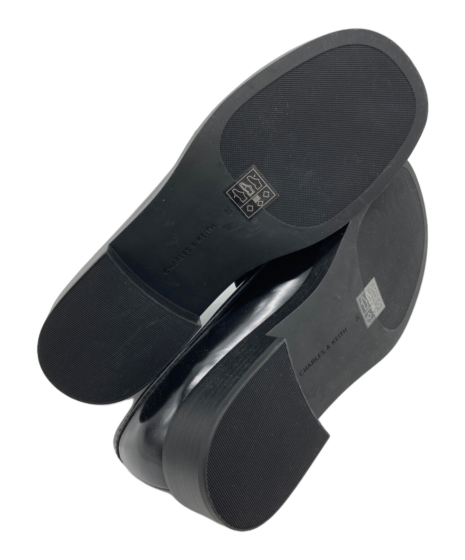 中古・古着通販】CHARLES & KEITH (チャールズ＆キース) メタリック 