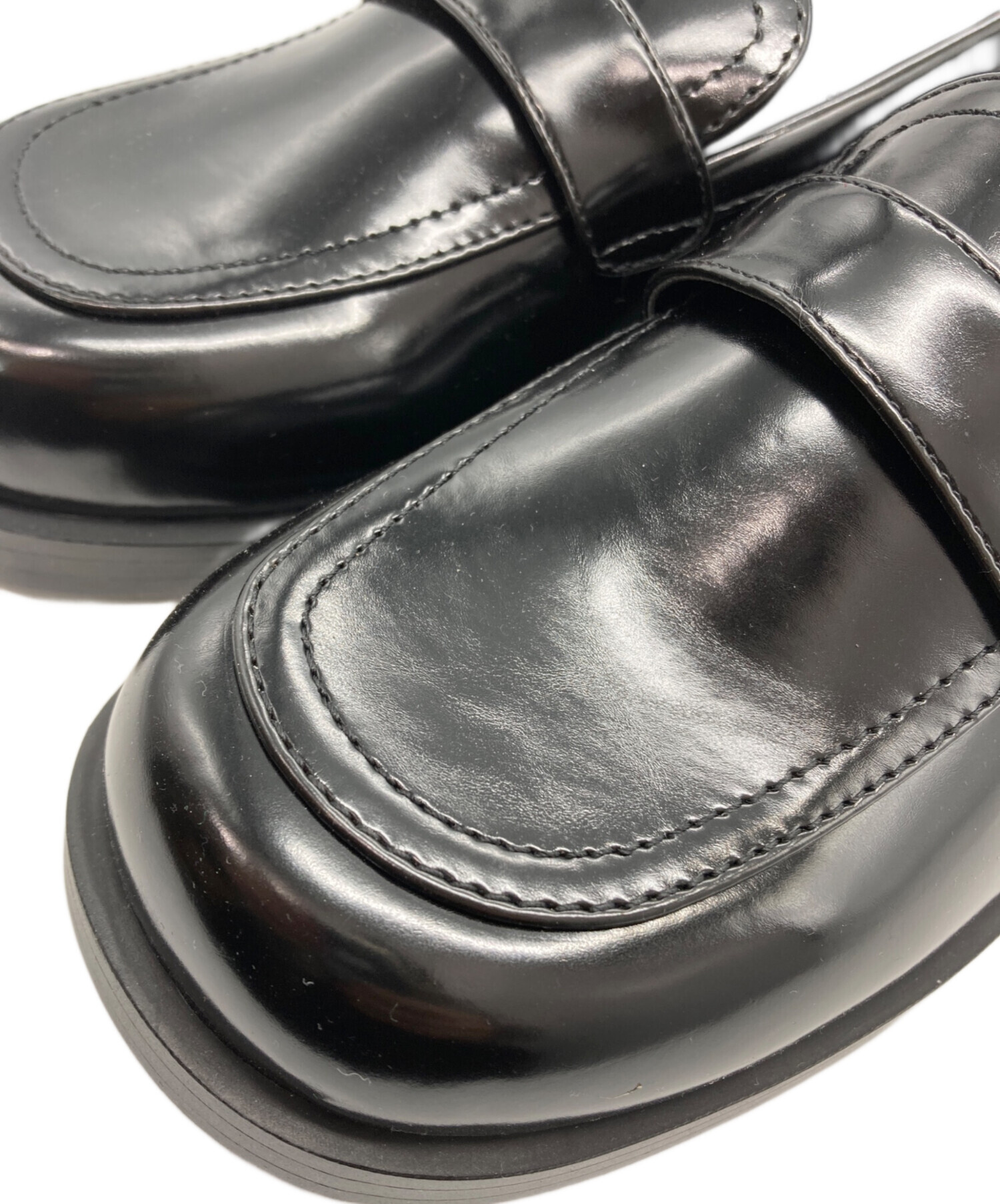 中古・古着通販】CHARLES & KEITH (チャールズ＆キース) メタリック 