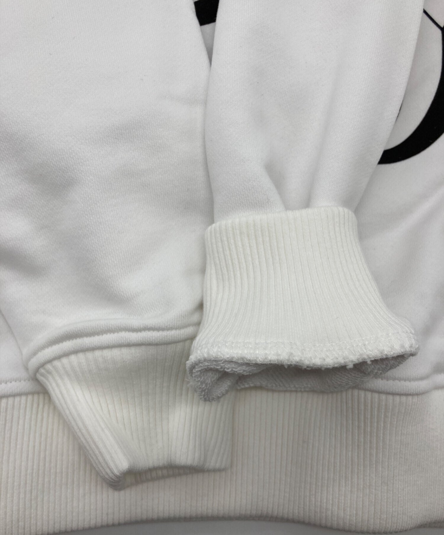 中古・古着通販】JIMMY CHOO (ジミーチュウ) プルオーバー 中古・古着通販】JIMMY CHOO (ジミーチュウ) プルオーバー