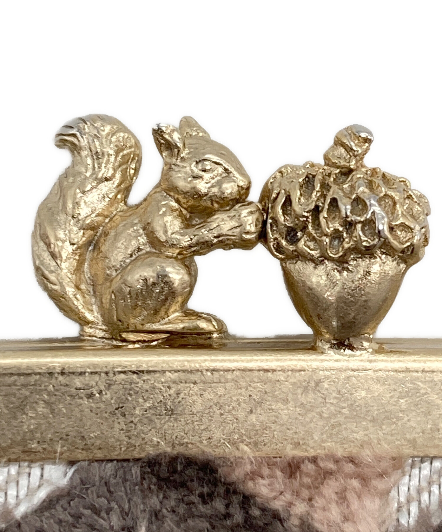 * pottery squirrel ❀ * 金色どんぐりと リスさん 中古・古着通販】SAKURAYAMA (サクラヤマ) りすとどんぐりの長財布