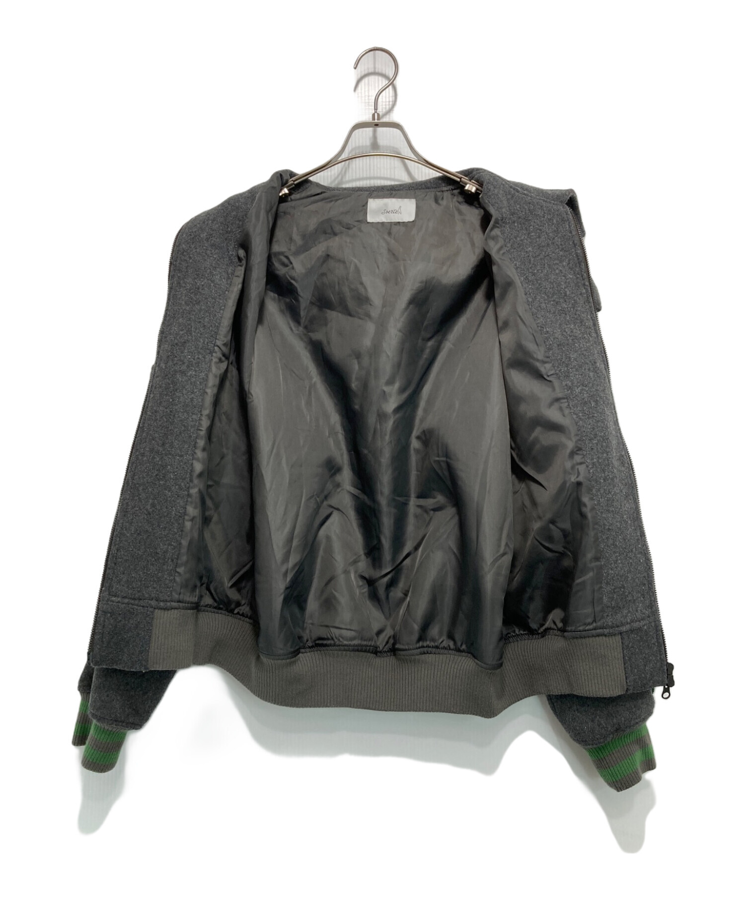 中古・古着通販】soerte (ソエルテ) スタジャン グレー サイズ:1 