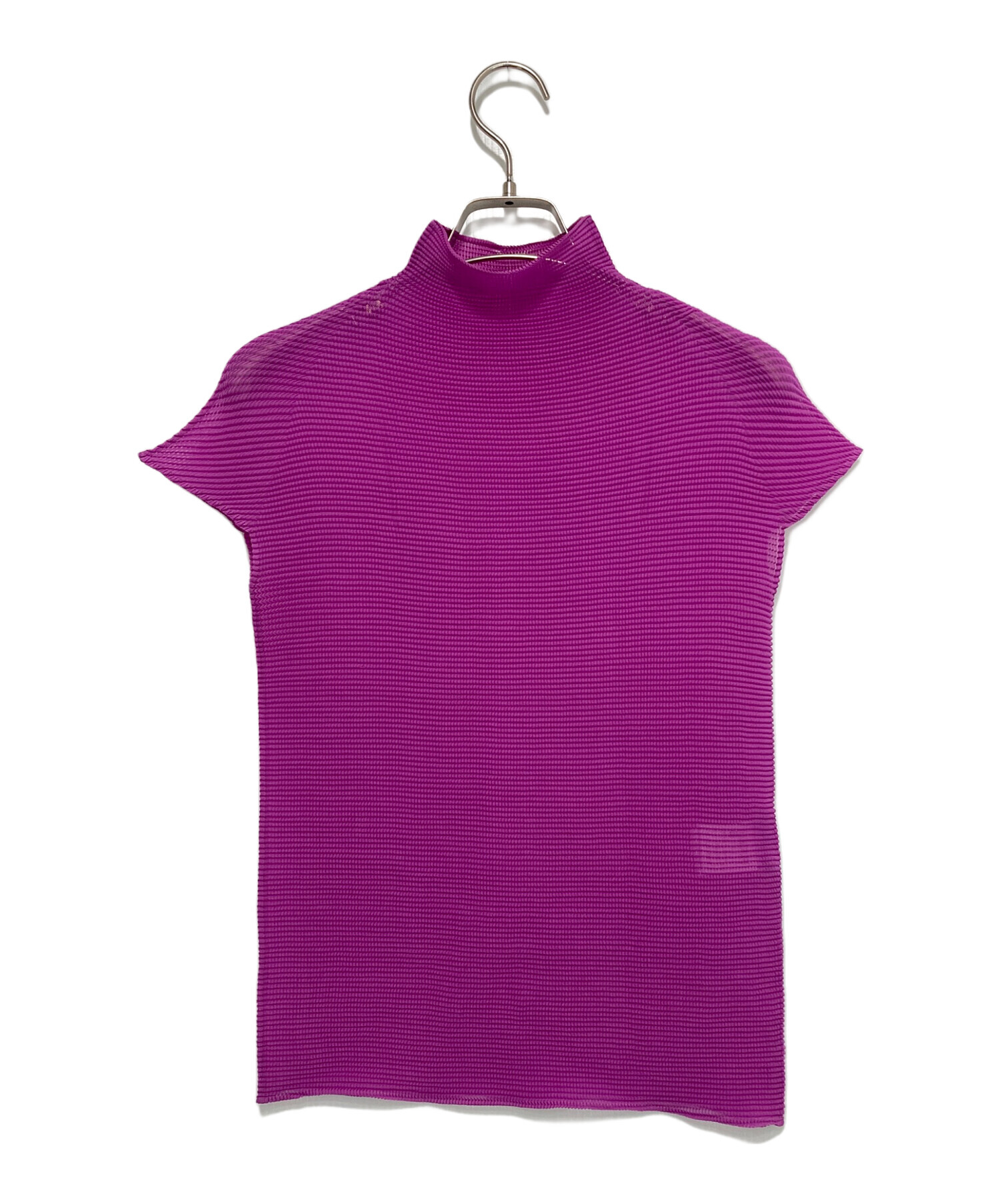 PLEATSPLEASE イッセイミヤケ トップス　カットソー　半袖　ピンク　3 中古・古着通販】ISSEY MIYAKE PLEATS (T.) (イッセイミヤケ プリーツ