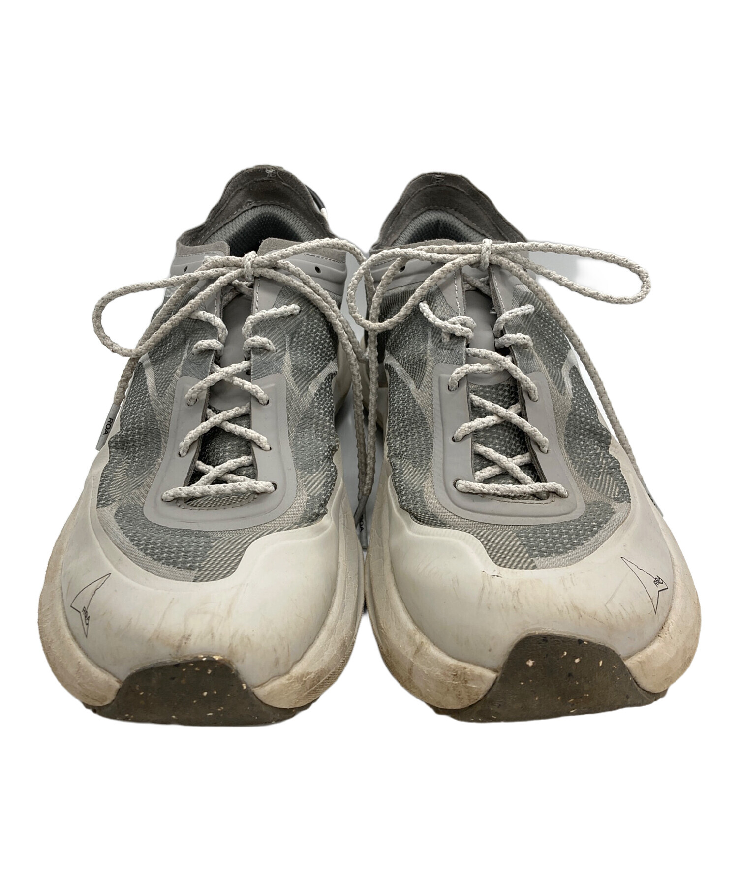 中古・古着通販】ROA (ロア) SELLAローカットスニーカー グレー(TAUPE