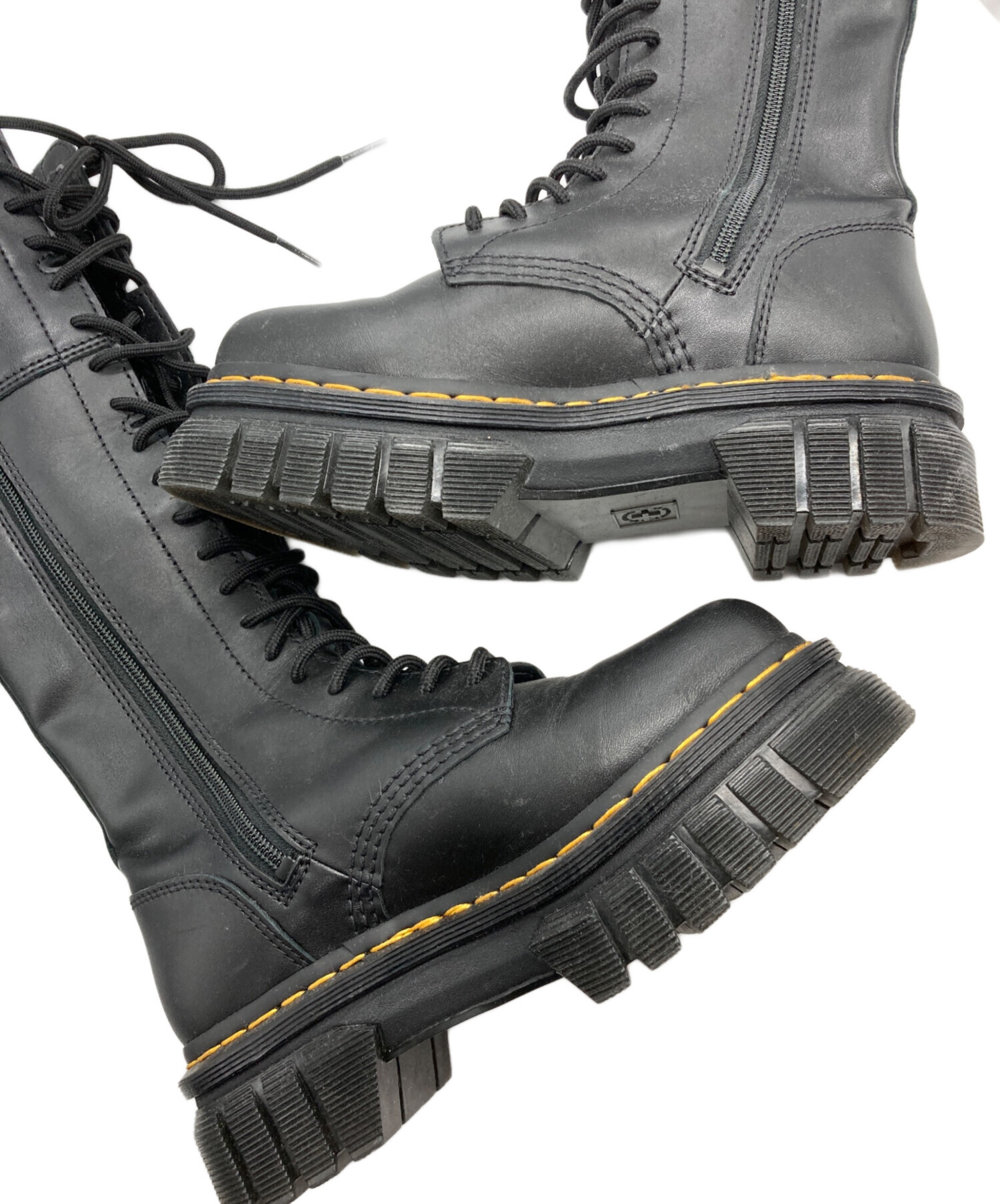 カバーコーデ マーチン 20 ホール カバー マーチン 20 ホール カバー Dr Martens ドクターマーチン 1B60 BEX 20 ホール ブーツ レースアップロングブーツを使った人気ファッションコーディネート