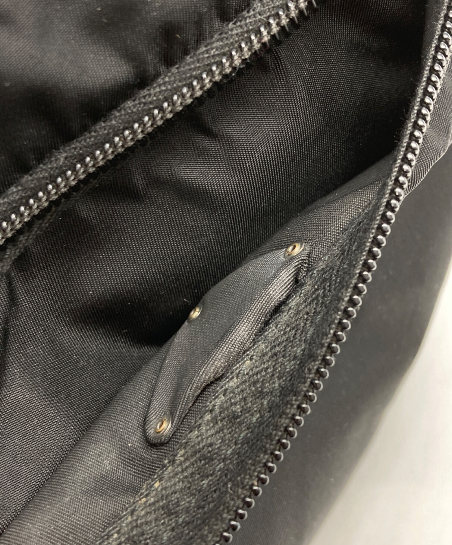 中古・古着通販】PRADA (プラダ) ナイロンサコッシュ ブラック