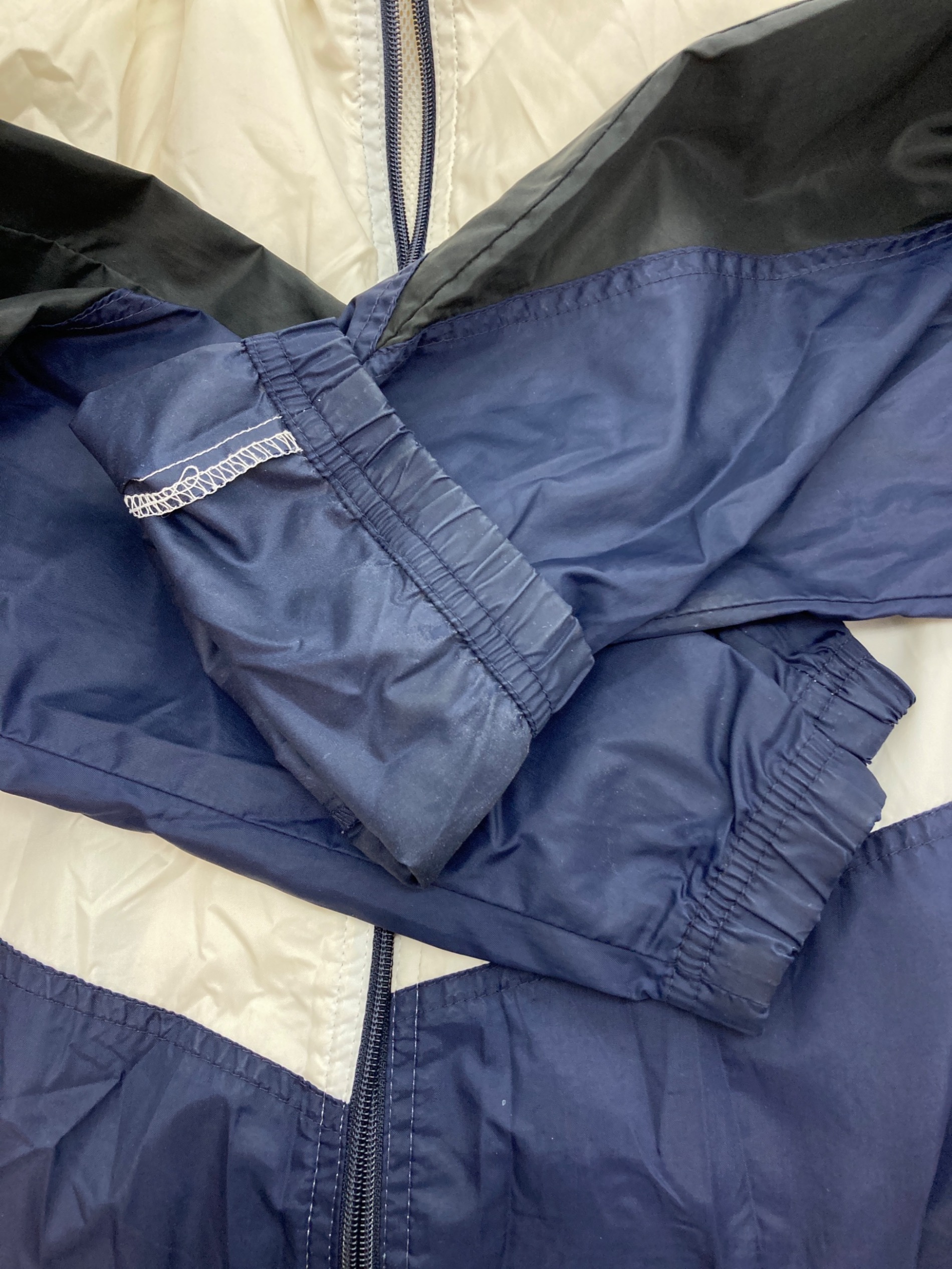 中古・古着通販】adidas (アディダス) ナイロンジャケット ベージュ