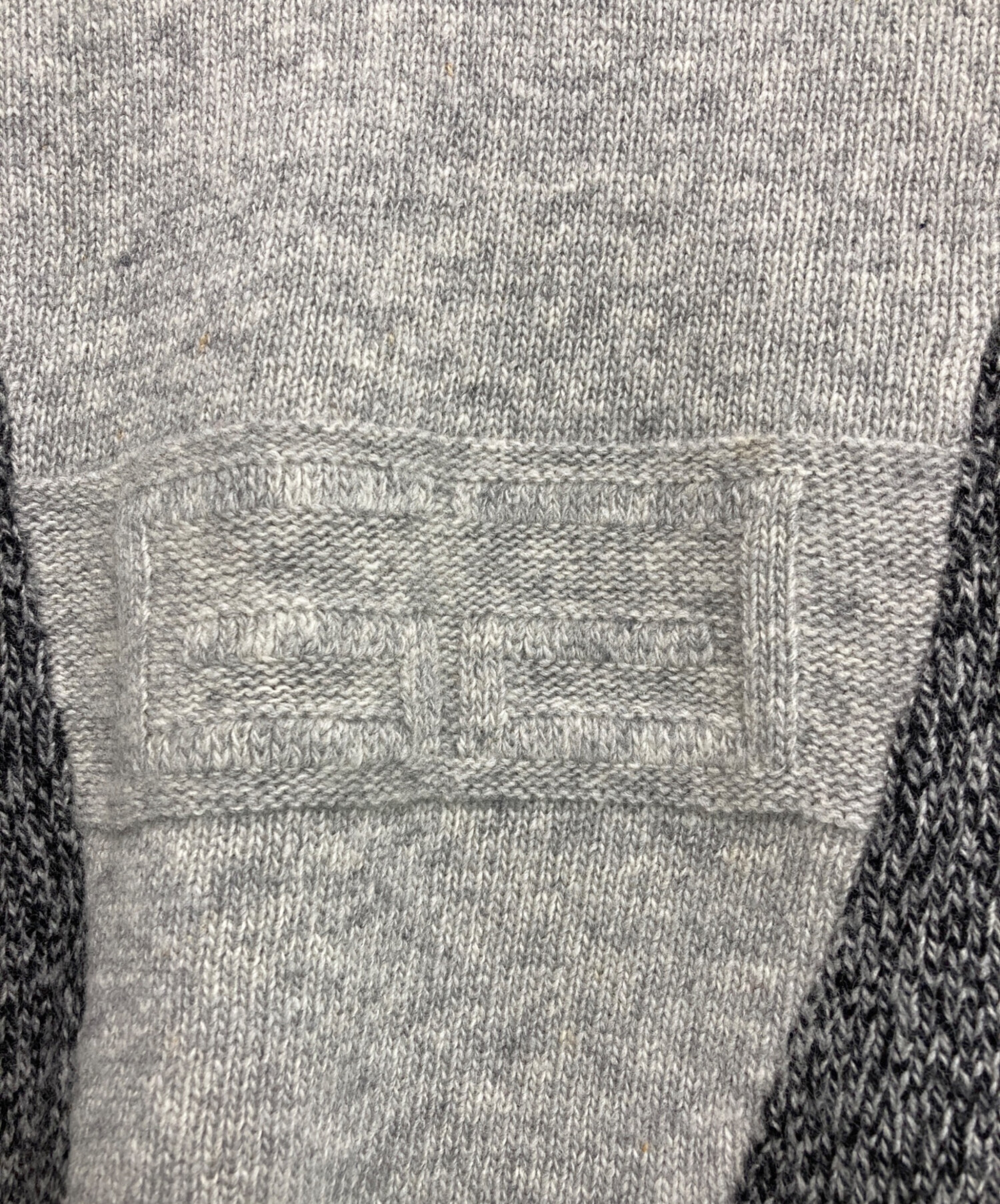 中古・古着通販】GIVENCHY (ジバンシィ) [古着]Vネックウールニット