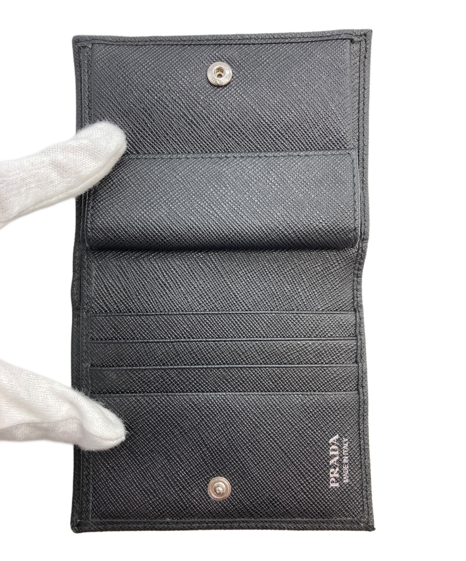 中古・古着通販】PRADA (プラダ) サフィアーノトライアングル2つ折り