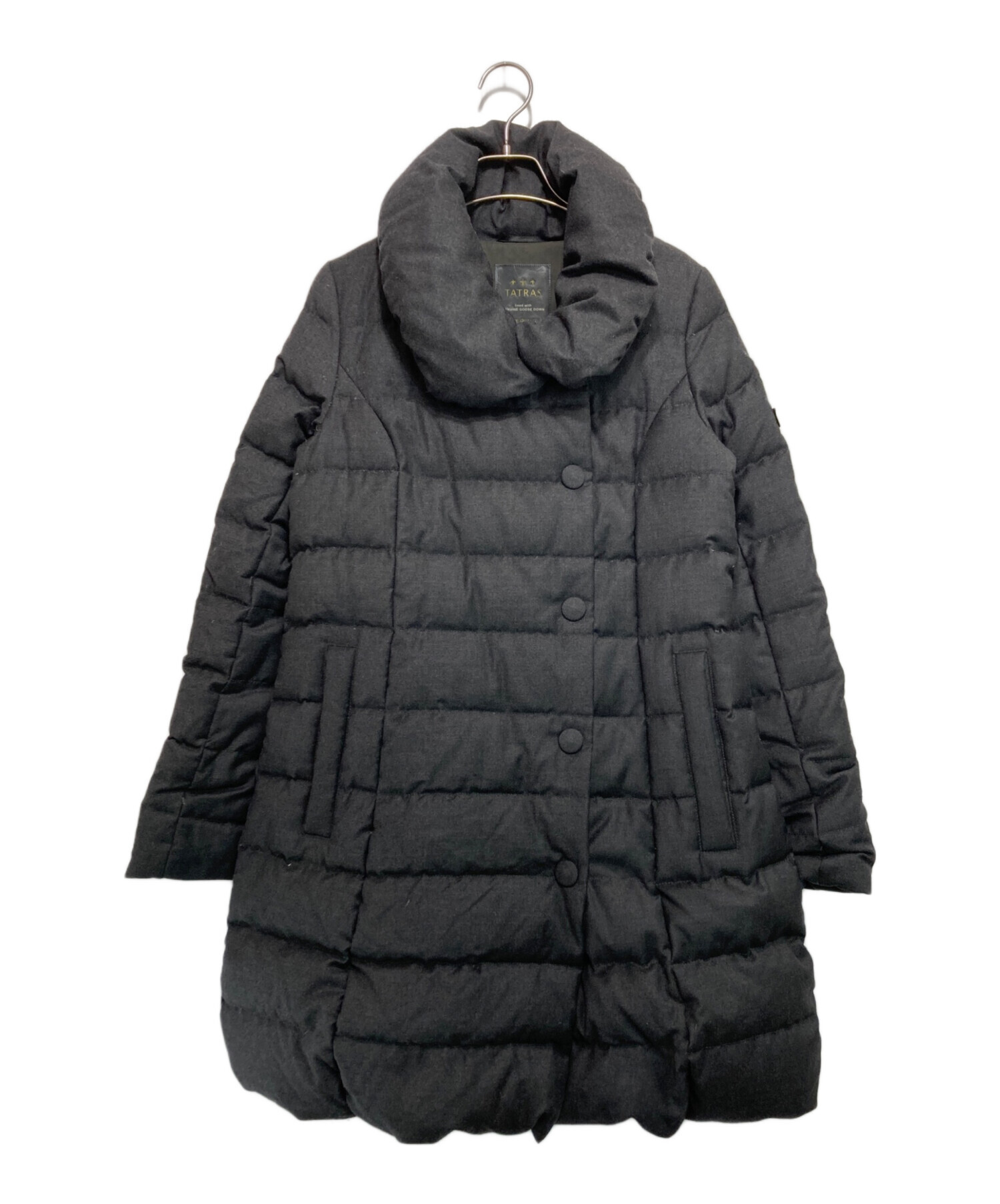 TATRAS MADDALENA Rライン ダウンコート ライトグレー M 中古・古着通販】TATRAS (タトラス) MADDALENAダウンコート グレー