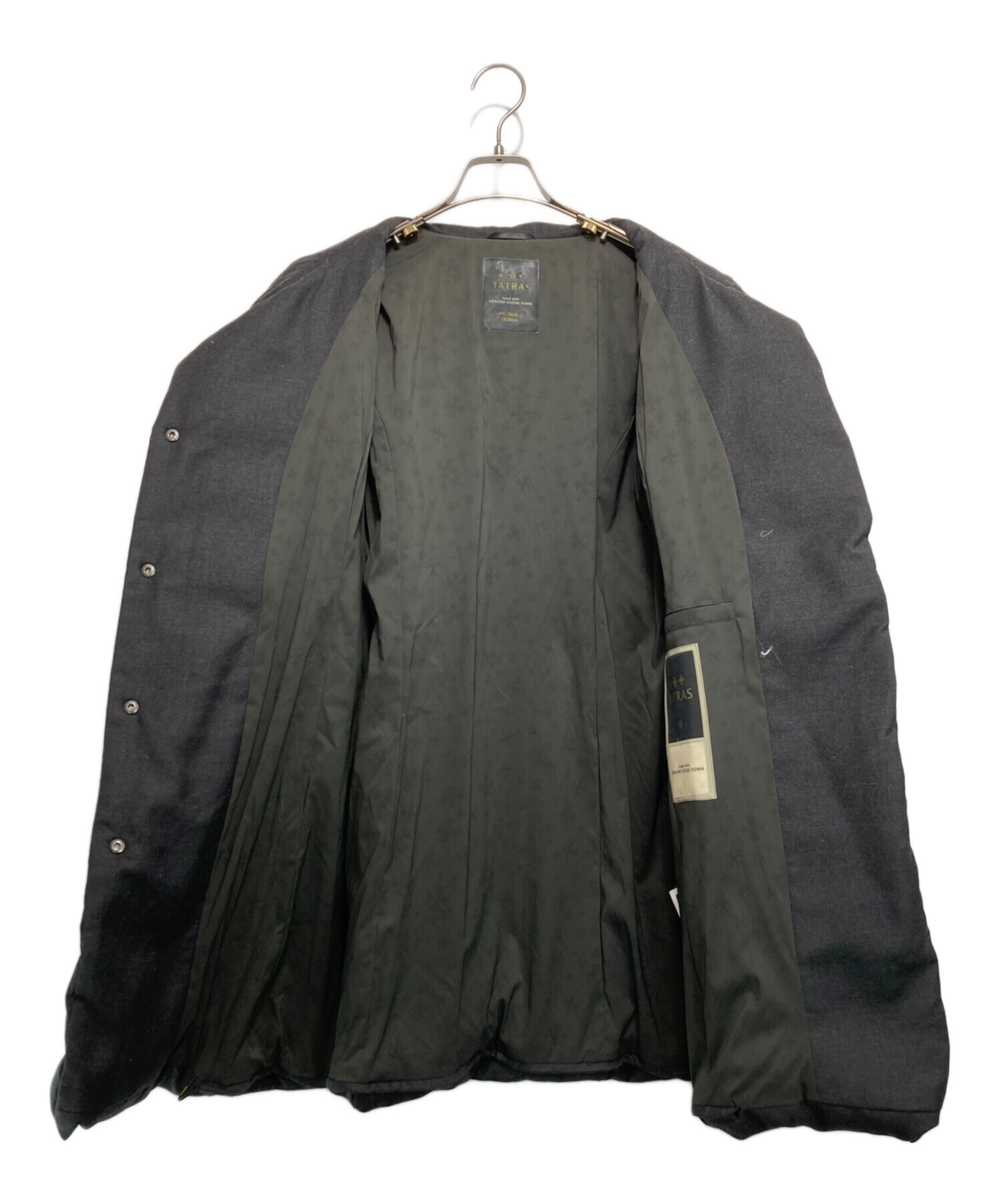 中古・古着通販】TATRAS (タトラス) MADDALENAダウンコート グレー