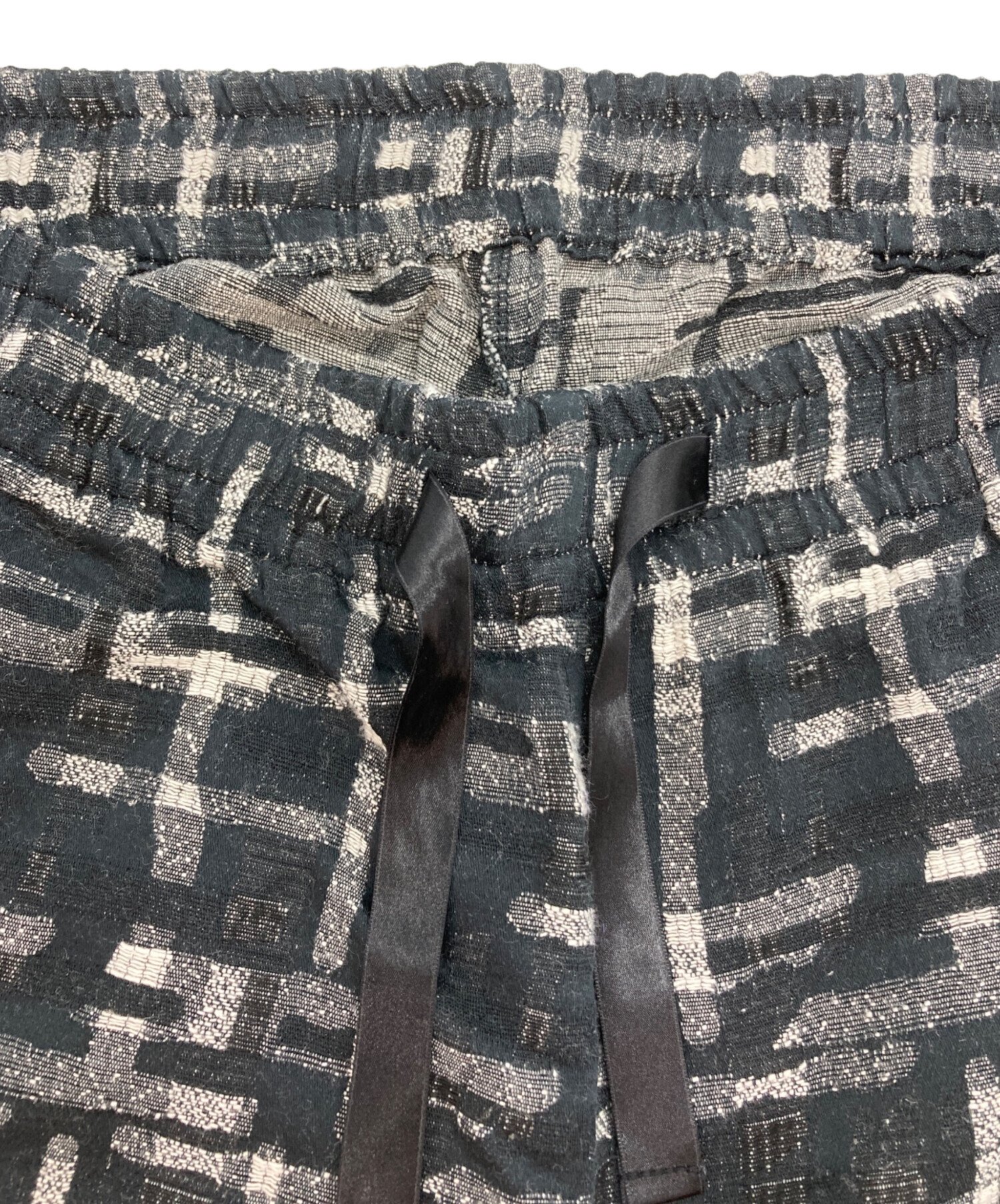 中古・古着通販】Needles (ニードルズ) 総柄イージーパンツ グレー