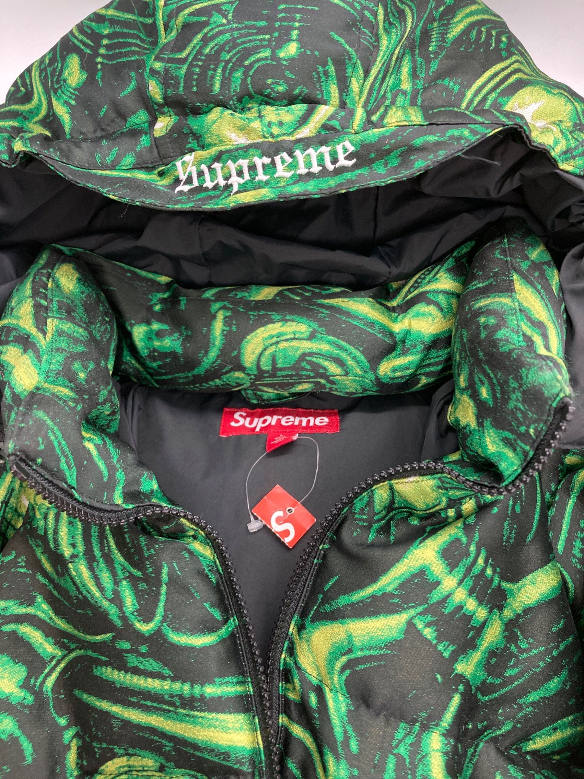 中古・古着通販】SUPREME (シュプリーム) H.R. Giger Jacquard Down