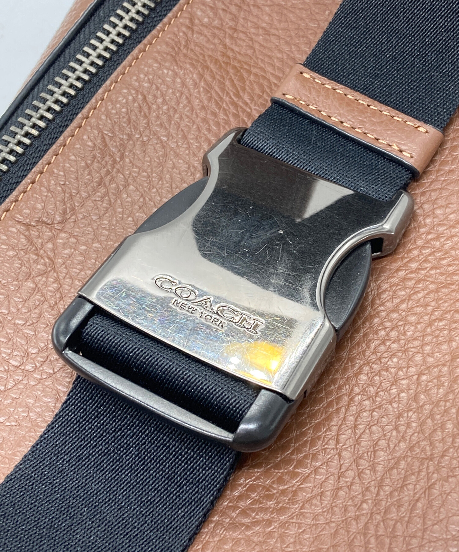 コーチ　ショルダー　ボディバッグ　トンプソン　ヘリテージストライプ　シグネチャー COACH】コーチ『ヘリテージ ストライプ シグネチャー フライトバッグ