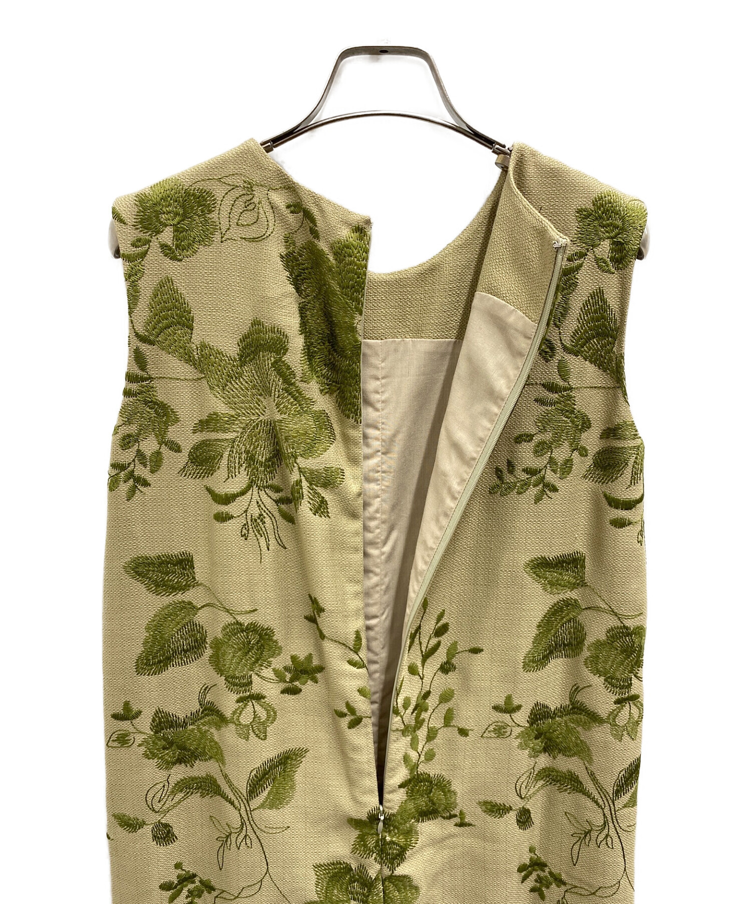 中古・古着通販】AMERI (アメリ) NORA FLOWER EMBROIDERY ROMPERS