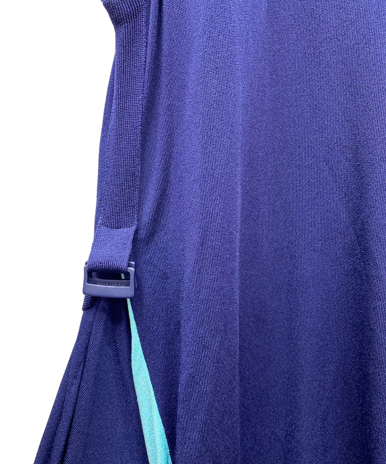 中古・古着通販】ISSEY MIYAKE (イッセイミヤケ) ノースリーブ