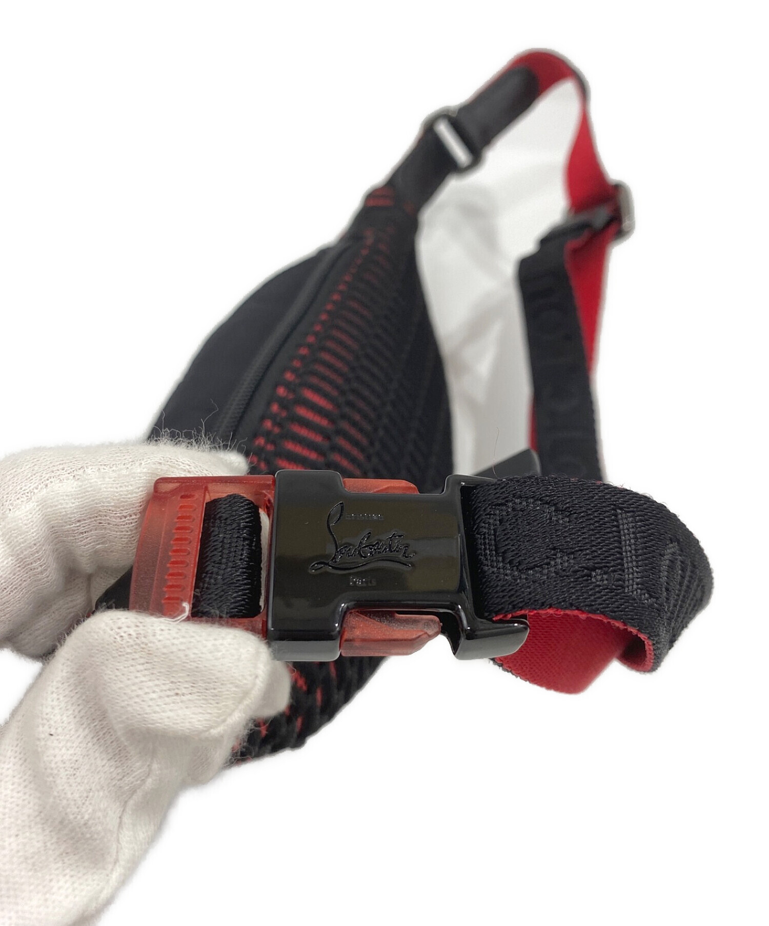 Louboutin スタッズ ボディバッグ 中古・古着通販】Christian Louboutin (クリスチャン・ルブタン