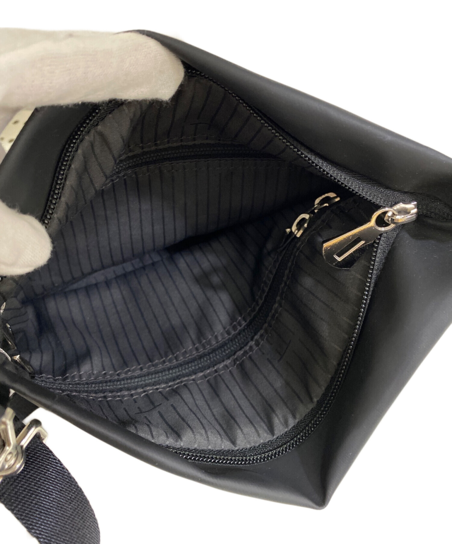 中古・古着通販】ITTI (イッチ) ショルダーバッグ ブラック｜ブランド