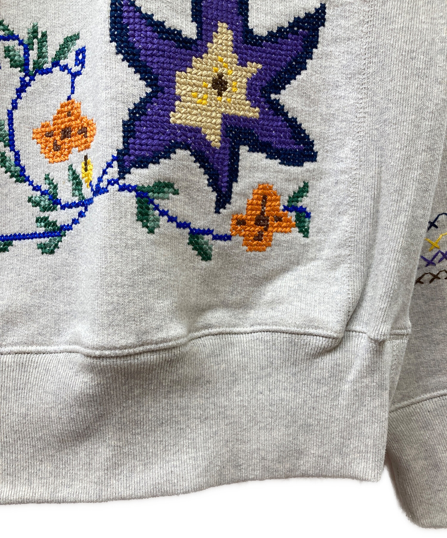 中古・古着通販】KHOKI (コッキ) Cross-stitch sweat shirt グレー 