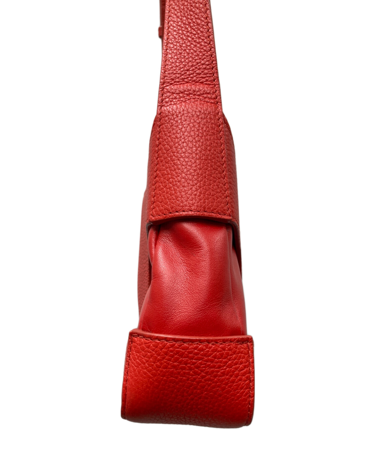 中古・古着通販】Ferragamo (フェラガモ) カットアウトレザーミニ