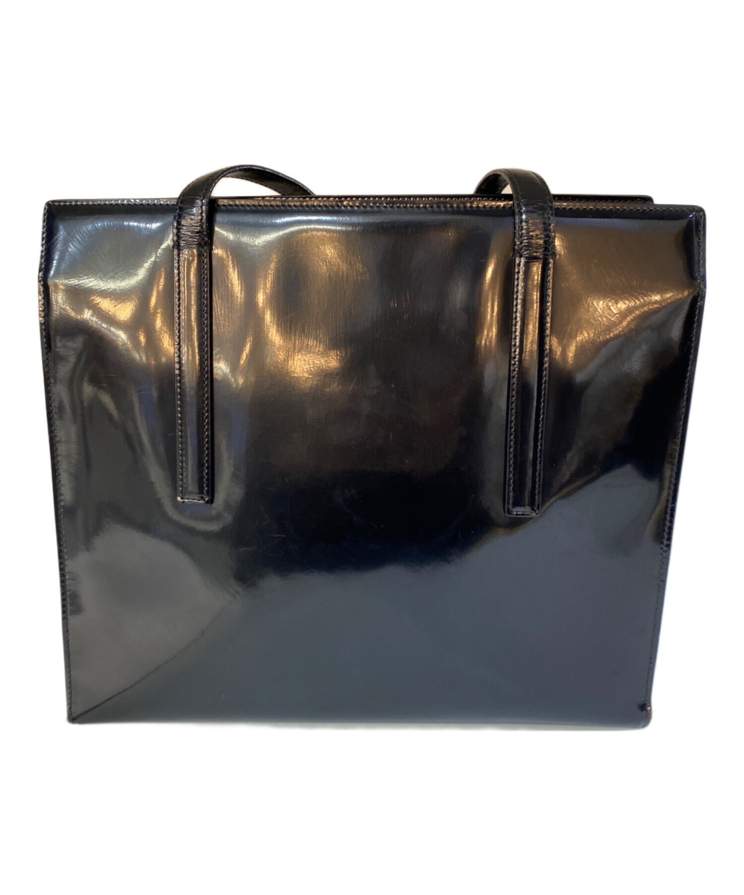 【プラダ】PRADA リボン パテントレザー　エナメル シワ加工　トートバッグ 中古・古着通販】PRADA (プラダ) パテントレザー トートバッグ