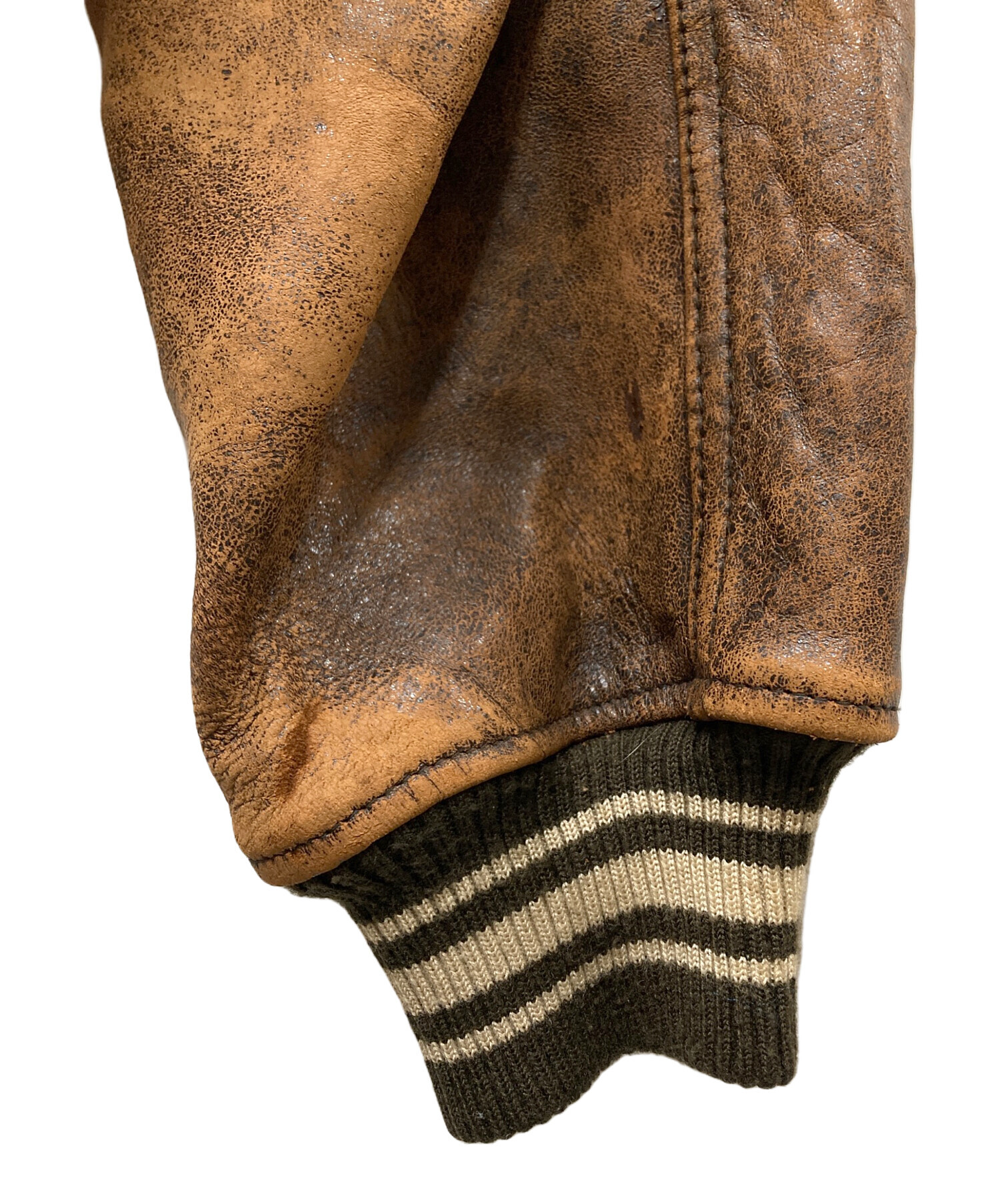 中古・古着通販】AVIREX (アヴィレックス) レザー スタジャン