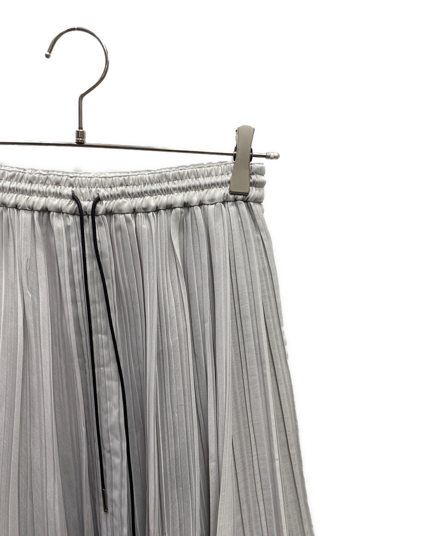 DÉPARÉILLE デパリエ　テンセルプリーツスカート　2025SS グレー SKIRT｜DÉPAREILLÉ｜デパリエ オフィシャルサイト