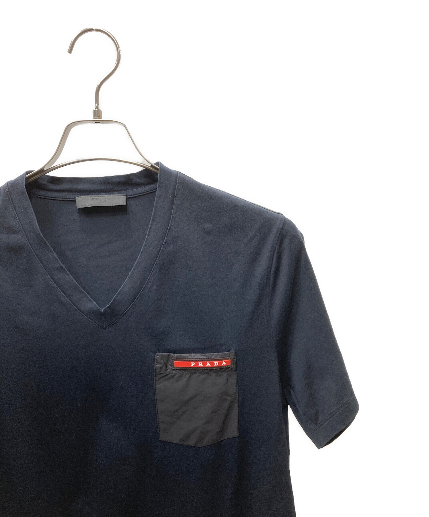 中古・古着通販】PRADA (プラダ) Vネック ポケット Tシャツ ネイビー