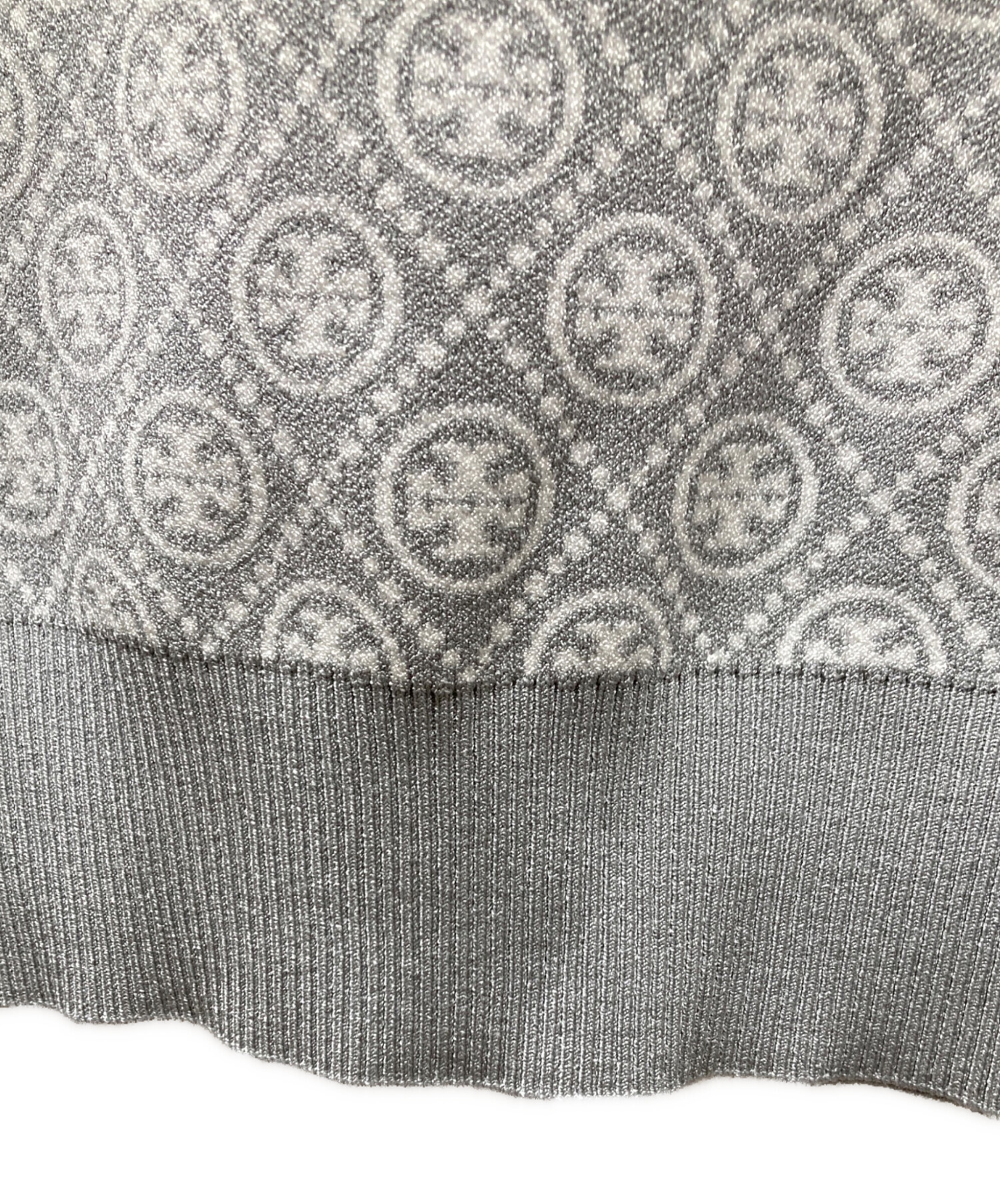 TORY BURCH トリーバーチ ニット・セーター XS グレー 【古着】【中古】【送料無料】 中古・古着通販】TORY BURCH (トリーバーチ) Tモノグラムテックニット