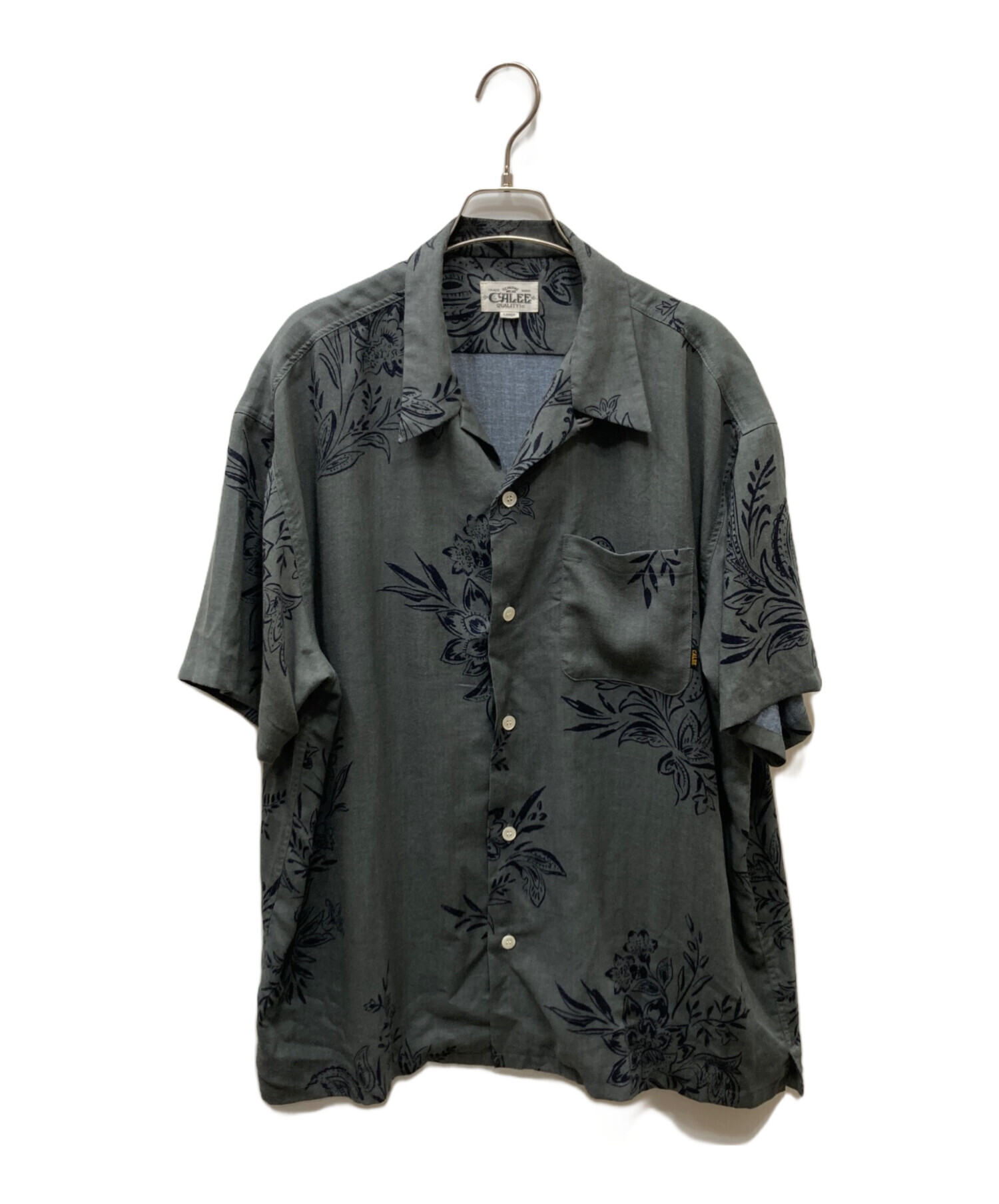 【試着のみ】 タグ付き CALEE オープンカラー レーヨンシャツ L 中古・古着通販】CALEE (キャリー) レーヨンポリ フラワーパターン