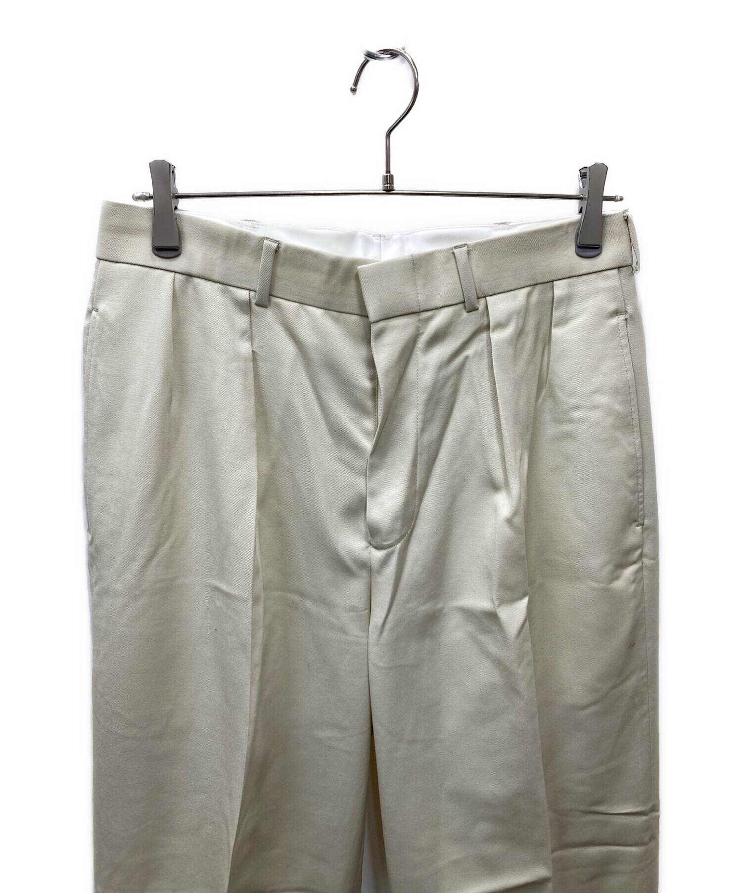 中古・古着通販】KAJA (カジャ) TWO TUCKS WIDE TROUSERS ベージュ