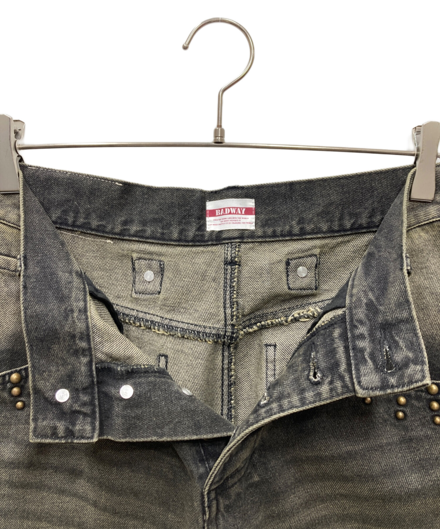 パンツ BADWAY 中古・古着通販】BADWAY (バッドウェイ) Grunge studs wide denim