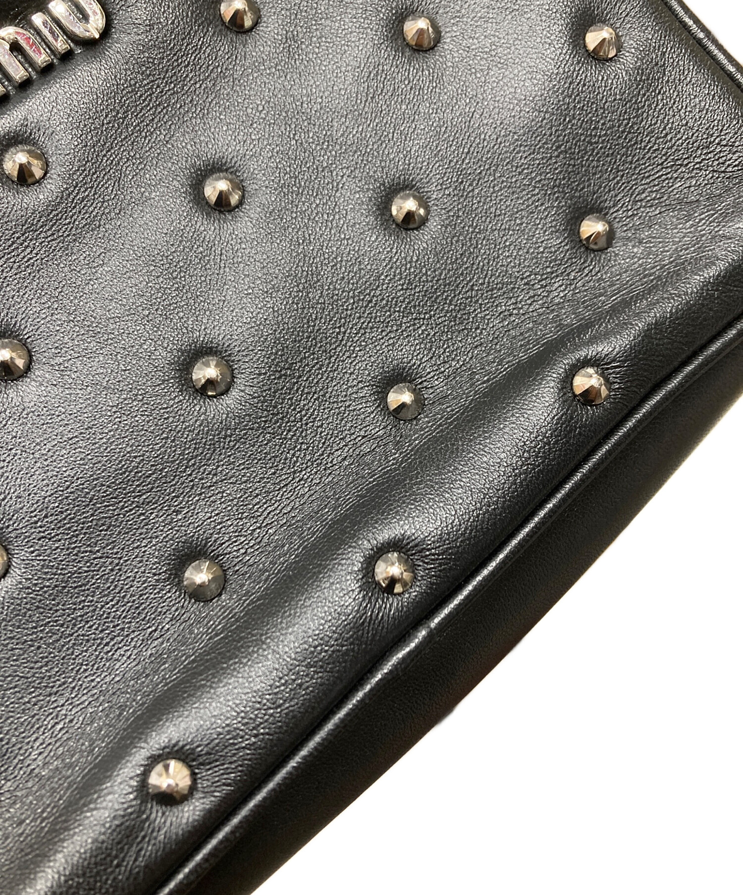 中古・古着通販】miu miu (ミュウミュウ) スタッズショルダーバッグ