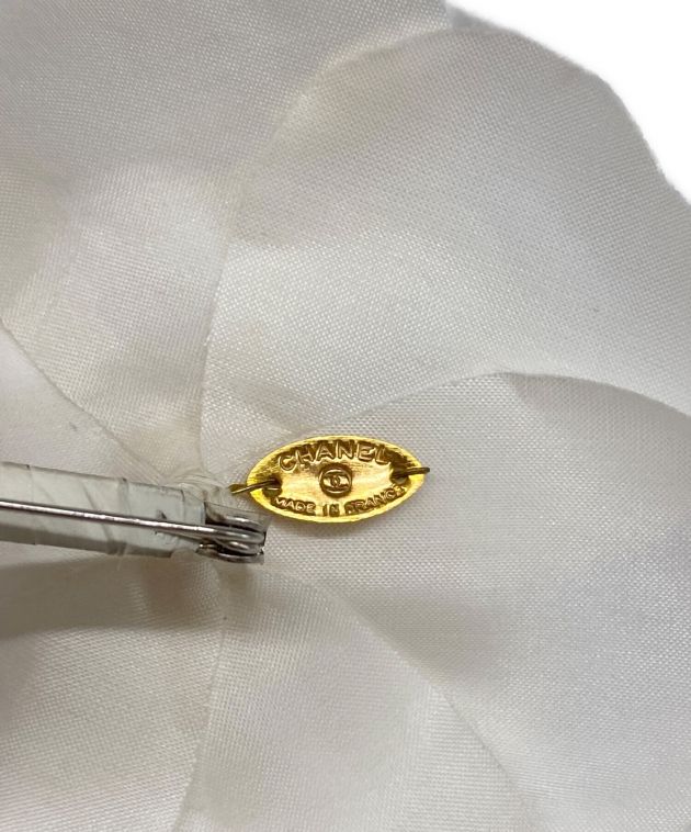 中古・古着通販】CHANEL (シャネル) カメリア ブローチ ホワイト
